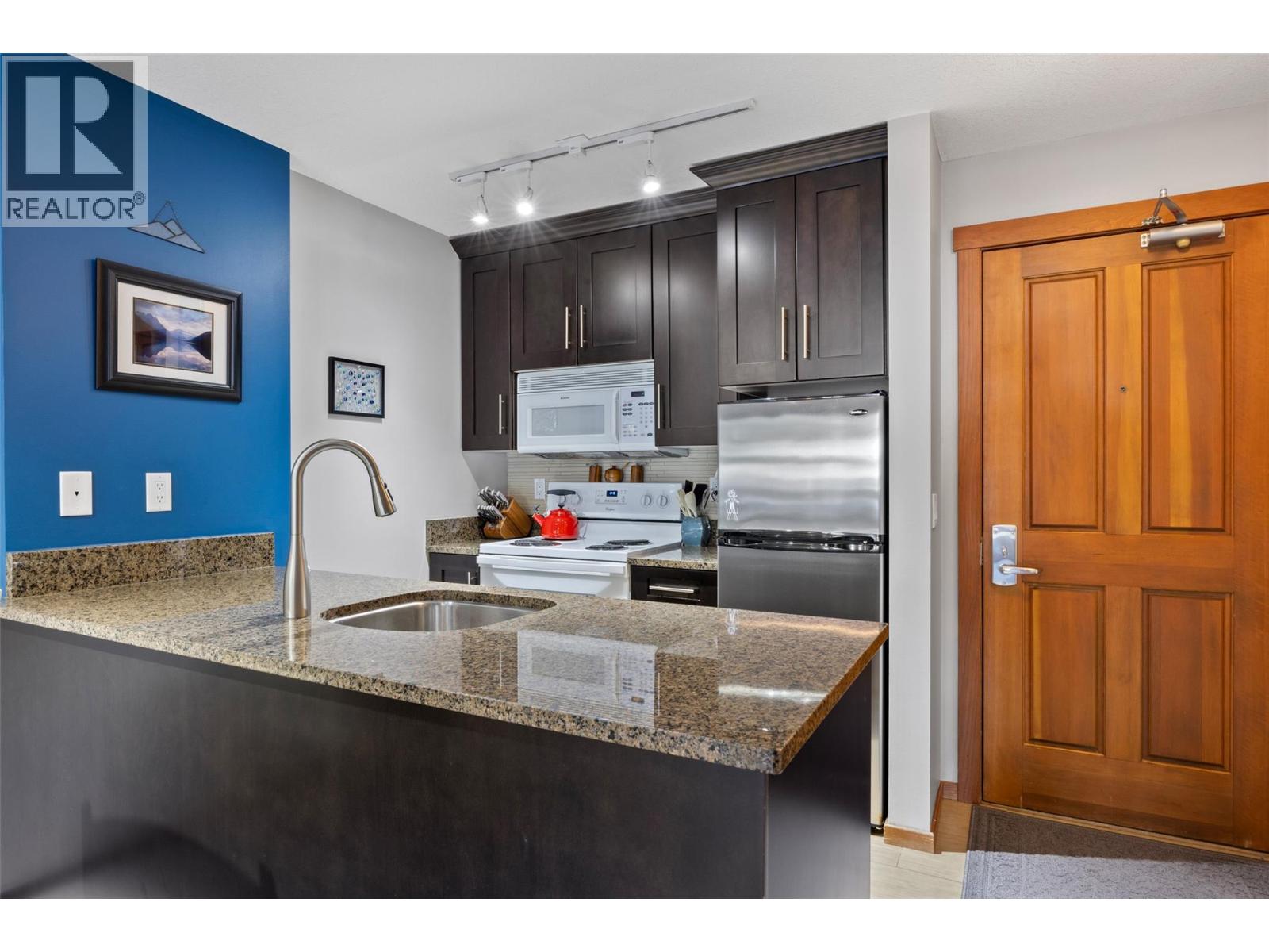 3190 Creekside Way Unit# 208, Sun Peaks