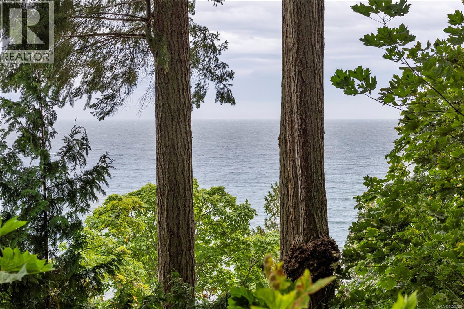 5171 Island Hwy W, Qualicum Beach