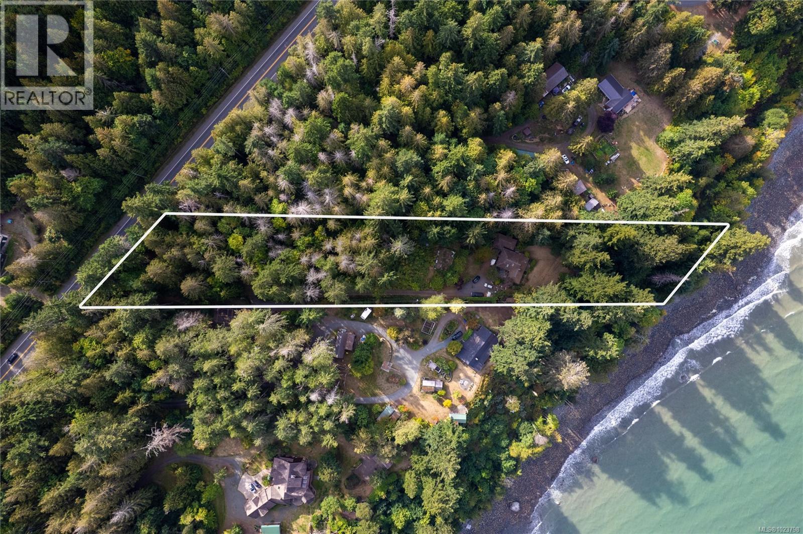 5171 Island Hwy W, Qualicum Beach