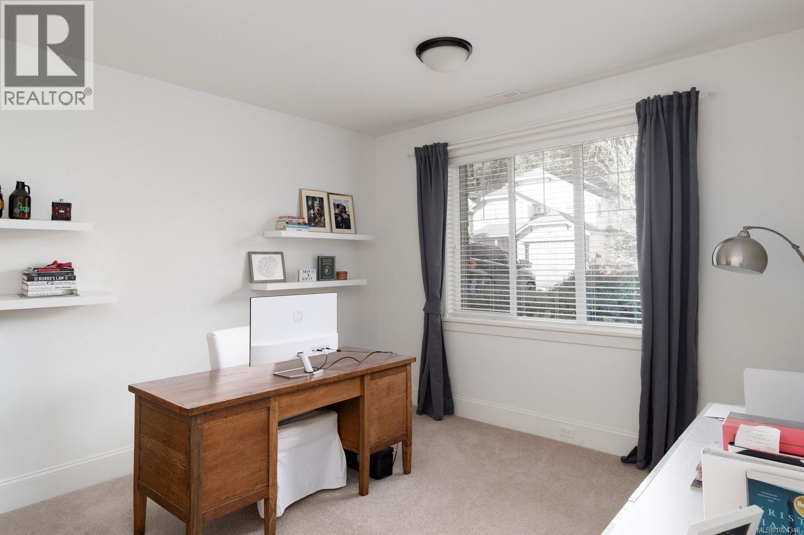 2145 Players Dr, Langford