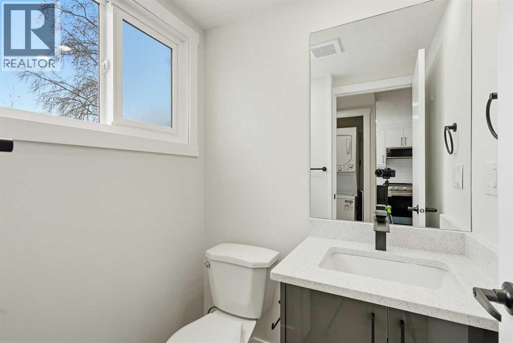 Single Family House for Sale in  Pensacola Crescent SE Penbrooke Meadows Calgary 