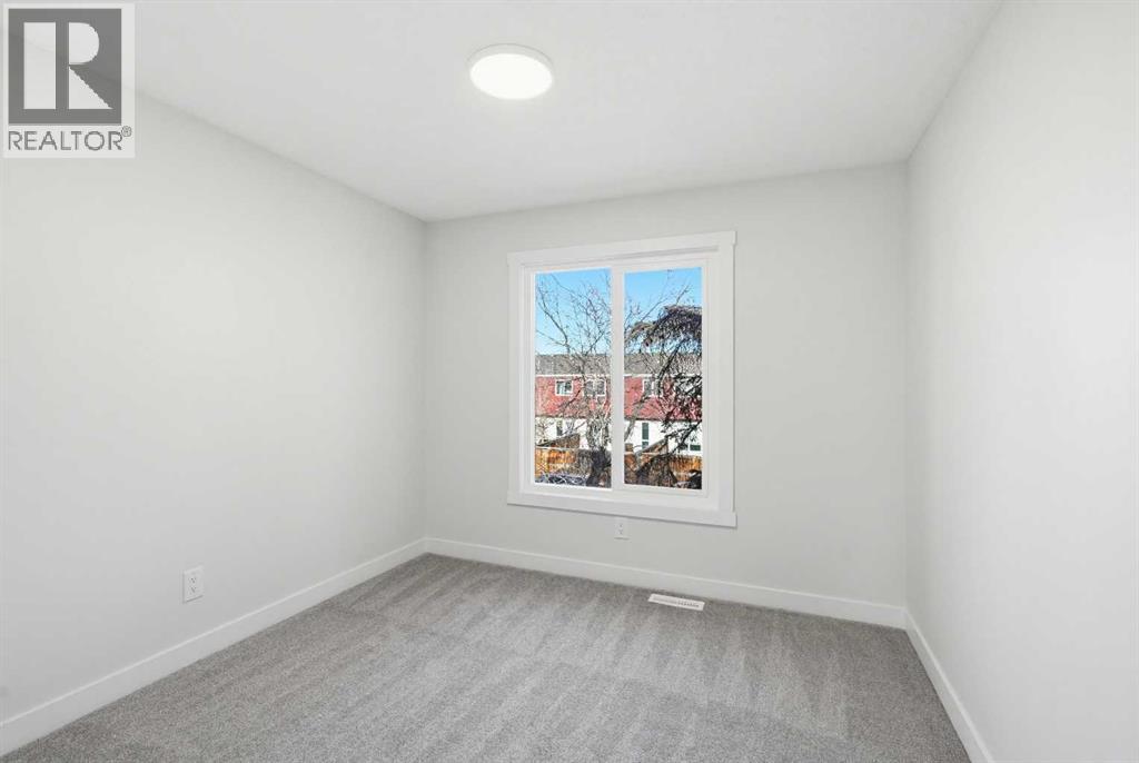 Single Family House for Sale in  Pensacola Crescent SE Penbrooke Meadows Calgary 