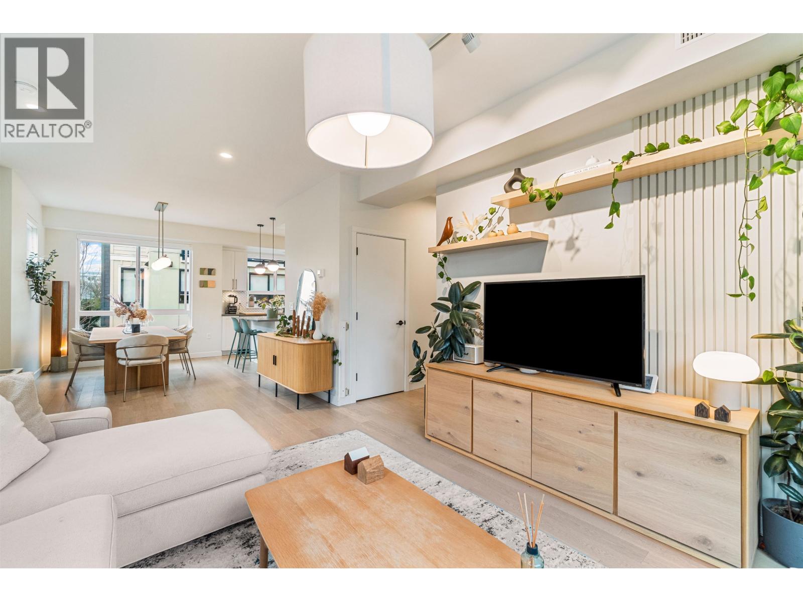 #60-10199 RIVER Drive, Richmond