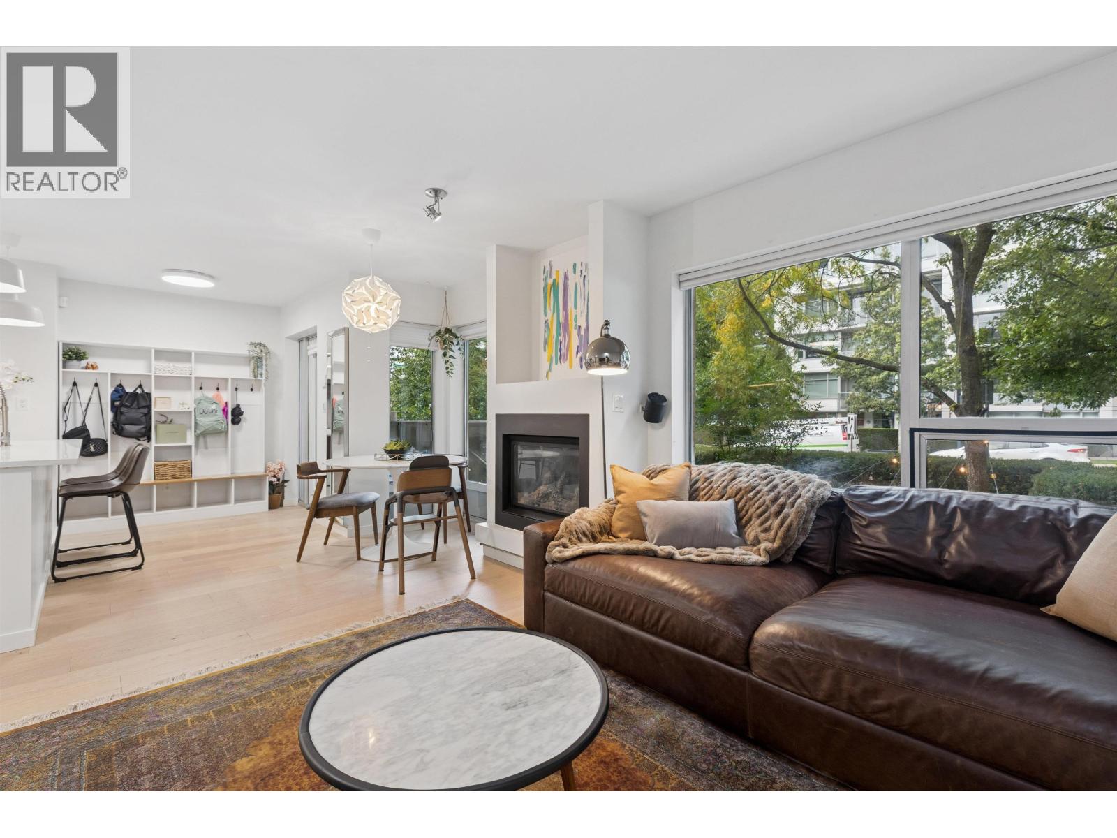 TH4 1288 CHESTERFIELD AVENUE, North Vancouver
