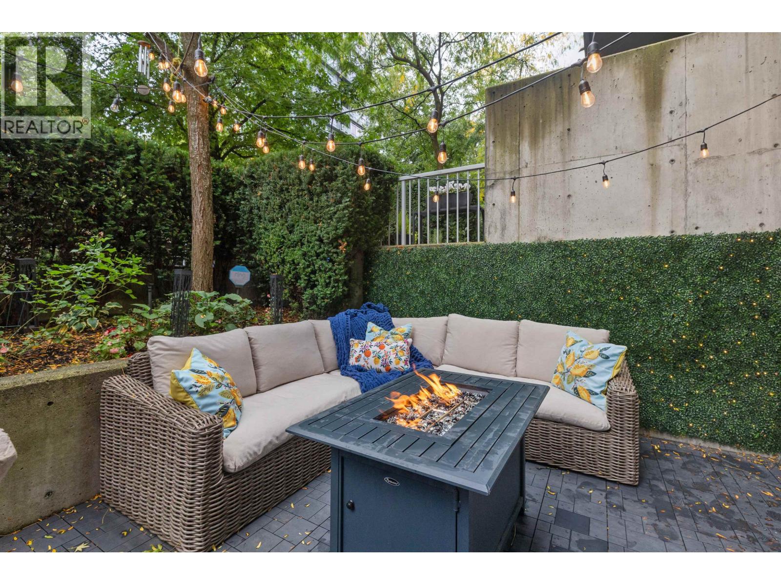 TH4 1288 CHESTERFIELD AVENUE, North Vancouver