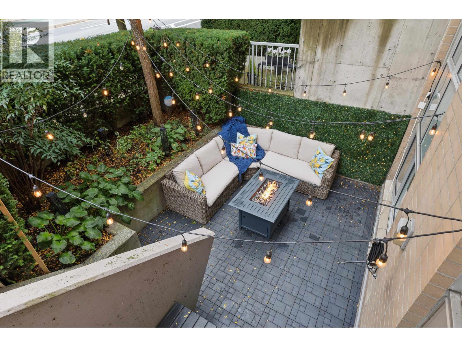 TH4 1288 CHESTERFIELD AVENUE, North Vancouver