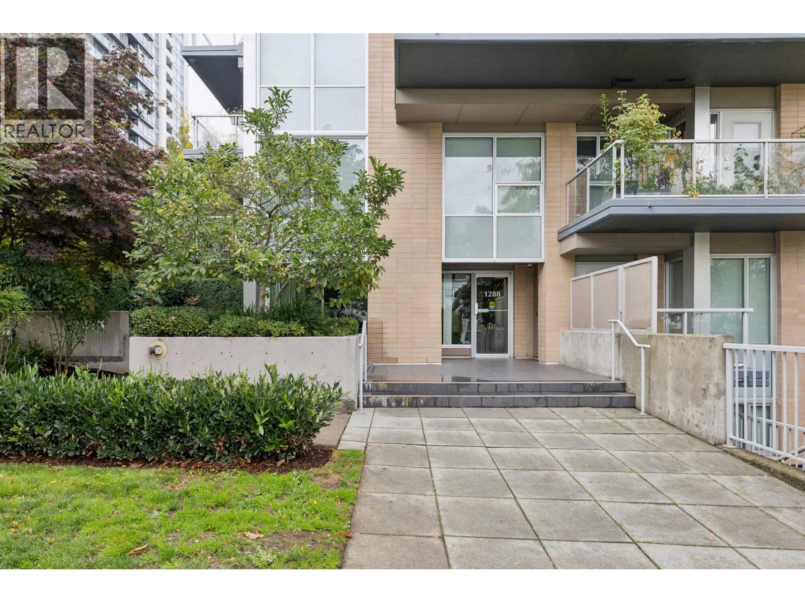 TH4 1288 CHESTERFIELD AVENUE, North Vancouver