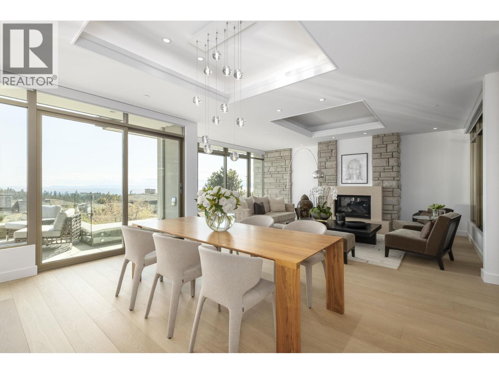 4987 MEADFEILD WYND, West Vancouver