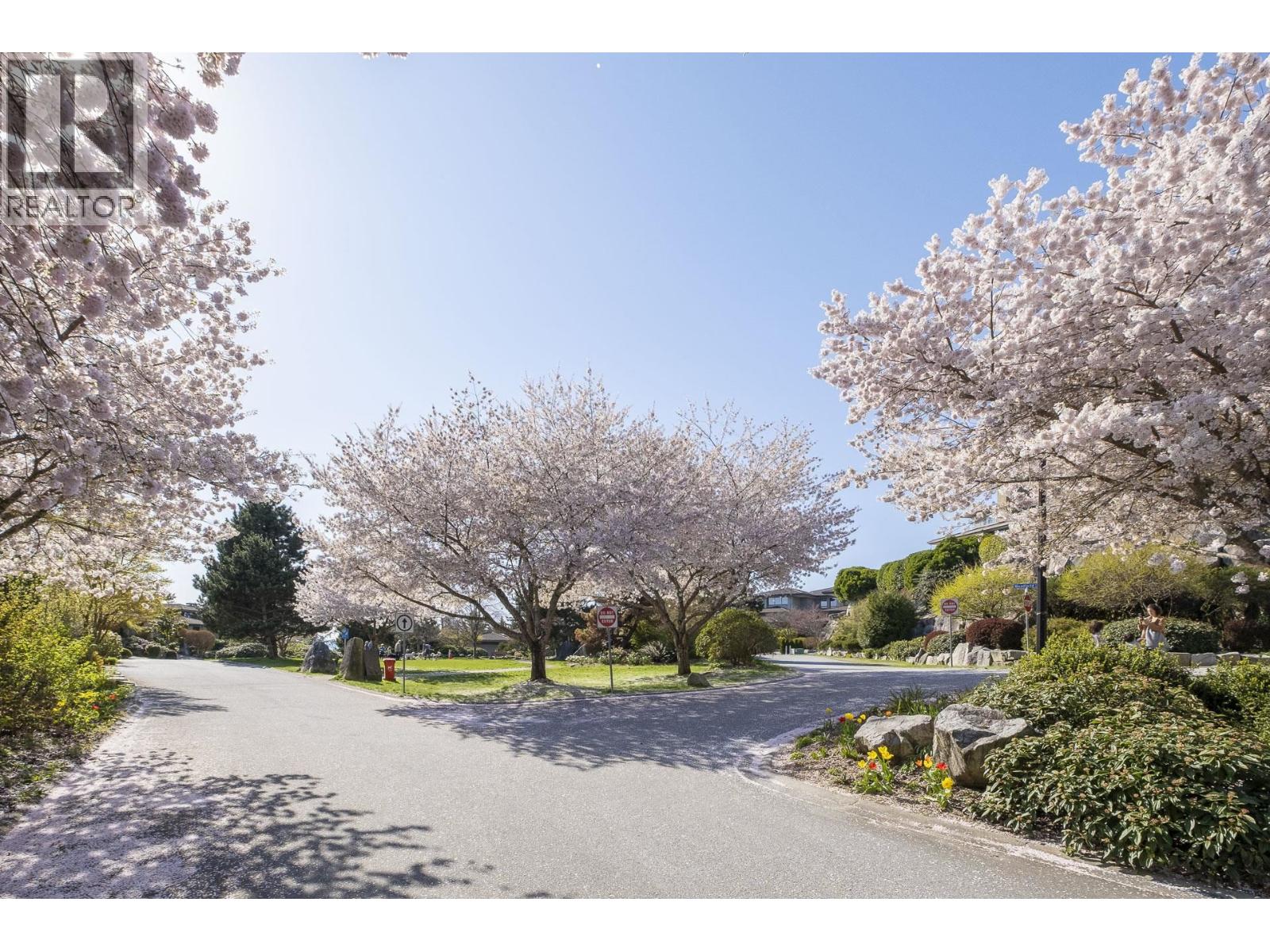 4987 MEADFEILD WYND, West Vancouver