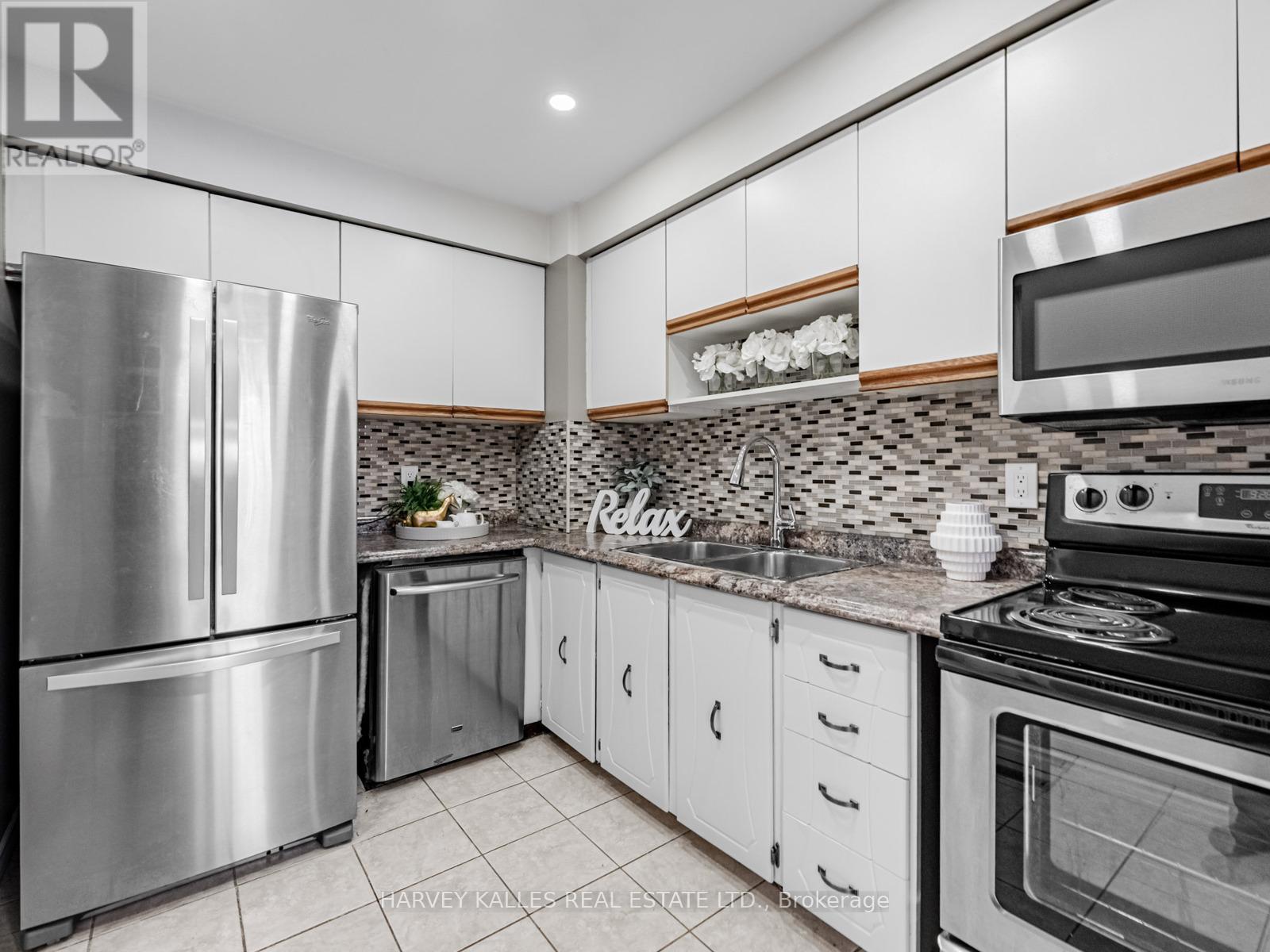 #63 3025 CEDARGLEN GATE - 11