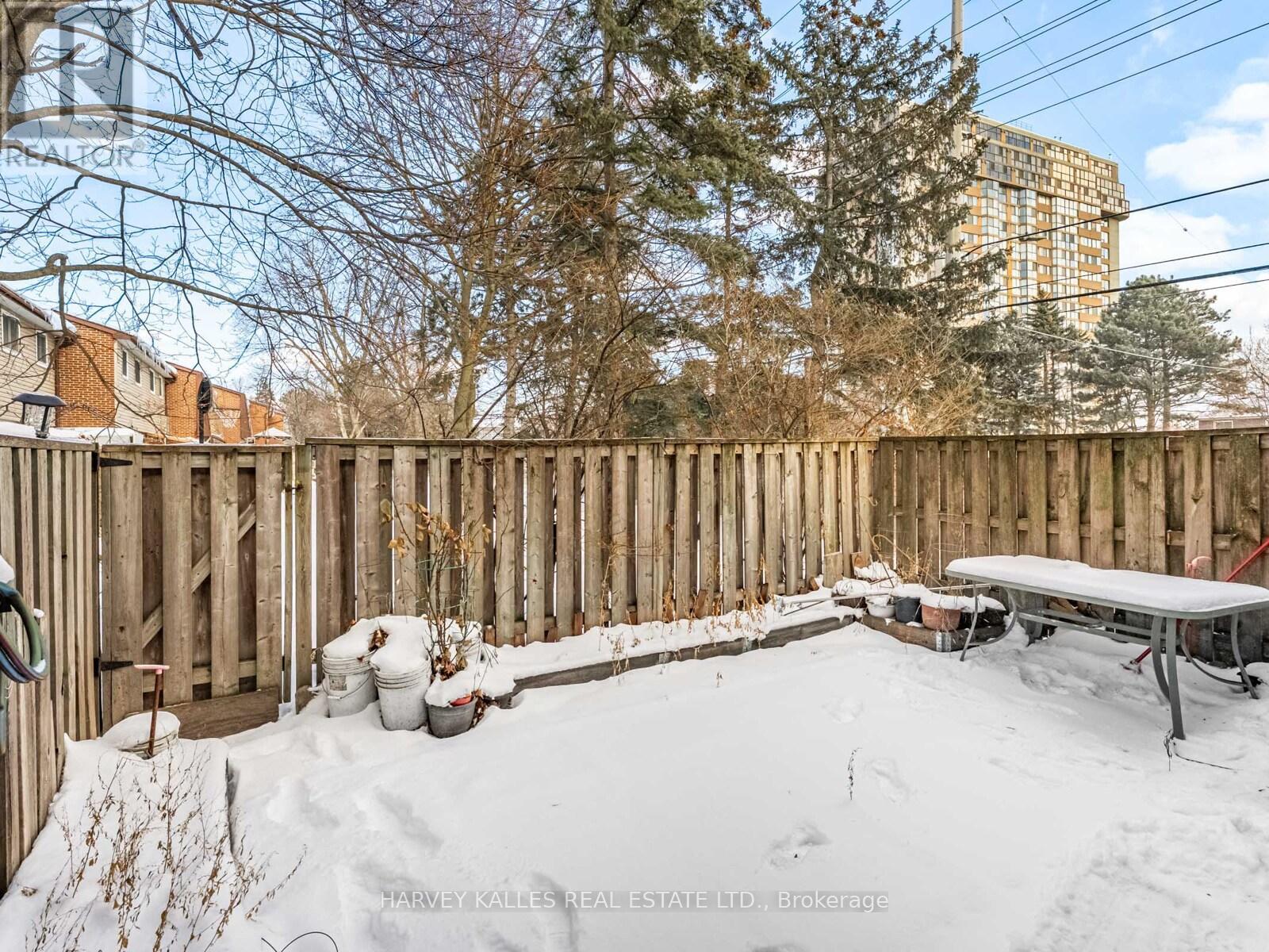 #63 3025 CEDARGLEN GATE - 33