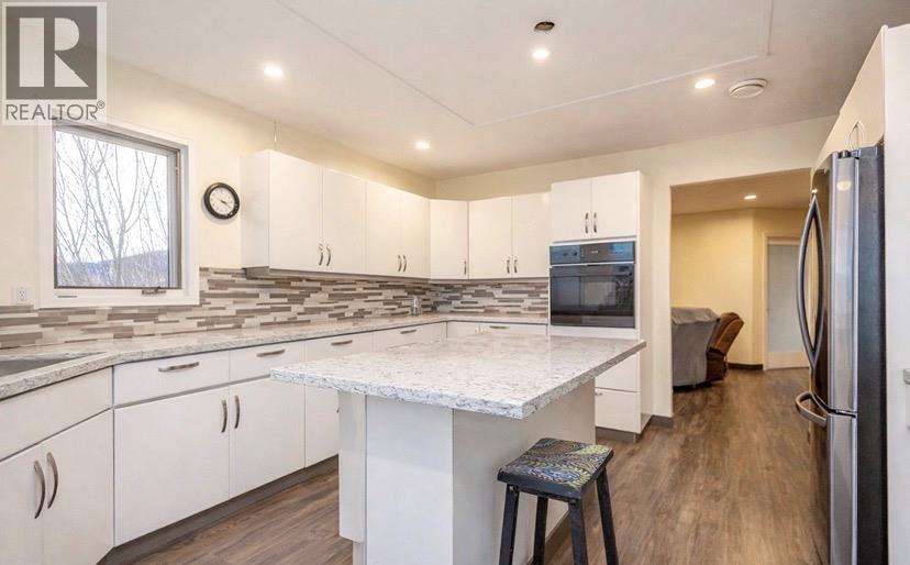 6063 Beatrice Road, Peachland