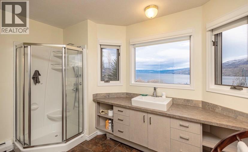 6063 Beatrice Road, Peachland