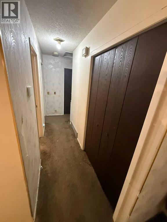 Single Family House Bungalow for Sale in  Bermuda Road NW Beddington Heights Calgary 