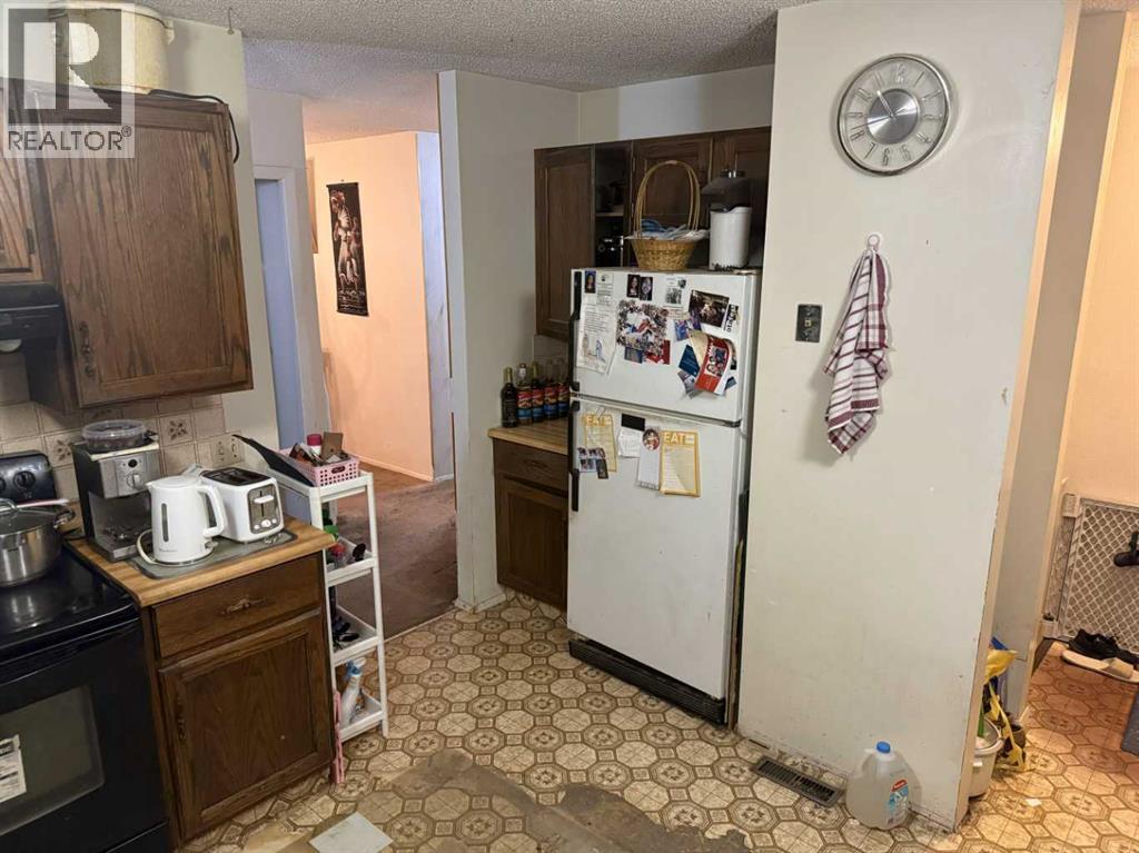 Single Family House Bungalow for Sale in  Bermuda Road NW Beddington Heights Calgary 