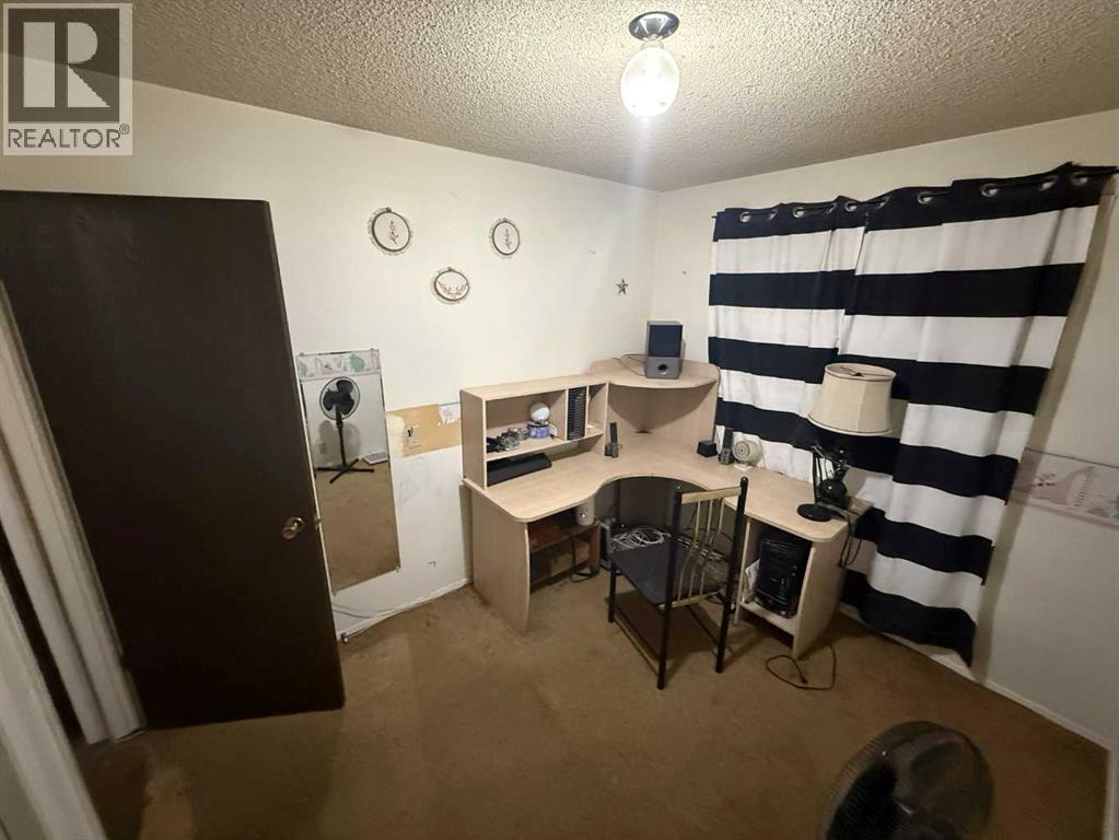 Single Family House Bungalow for Sale in  Bermuda Road NW Beddington Heights Calgary 