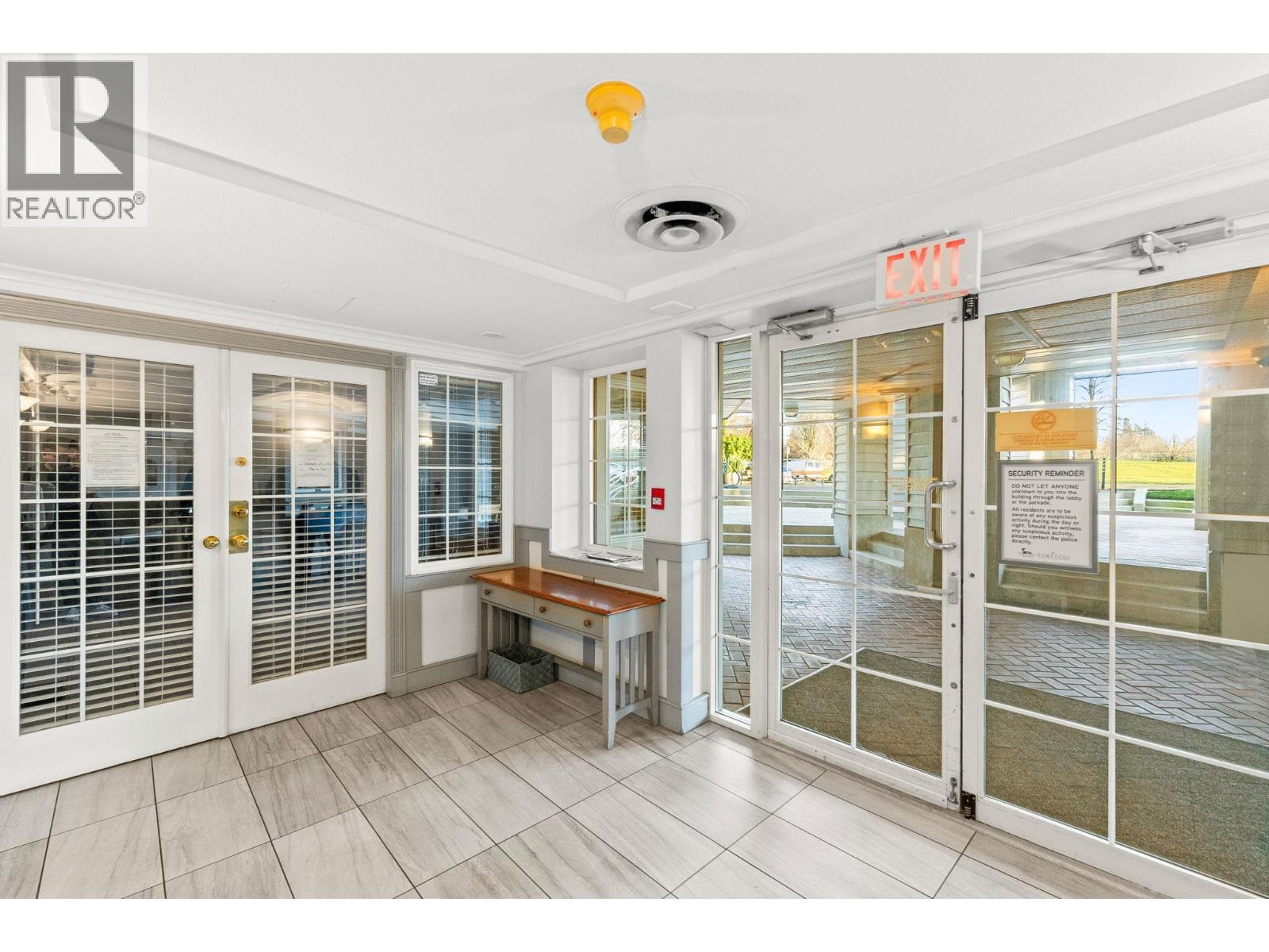 #118-5900 DOVER Crescent, Richmond