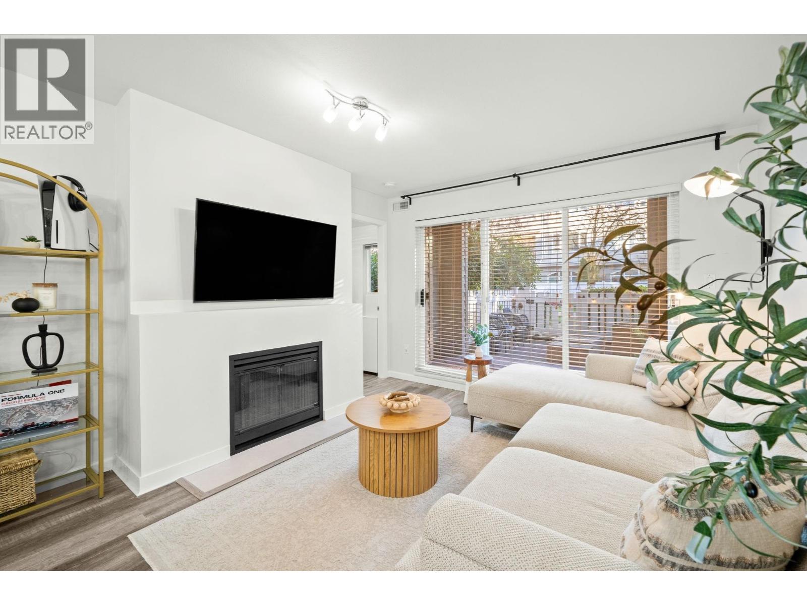 #118-5900 DOVER Crescent, Richmond