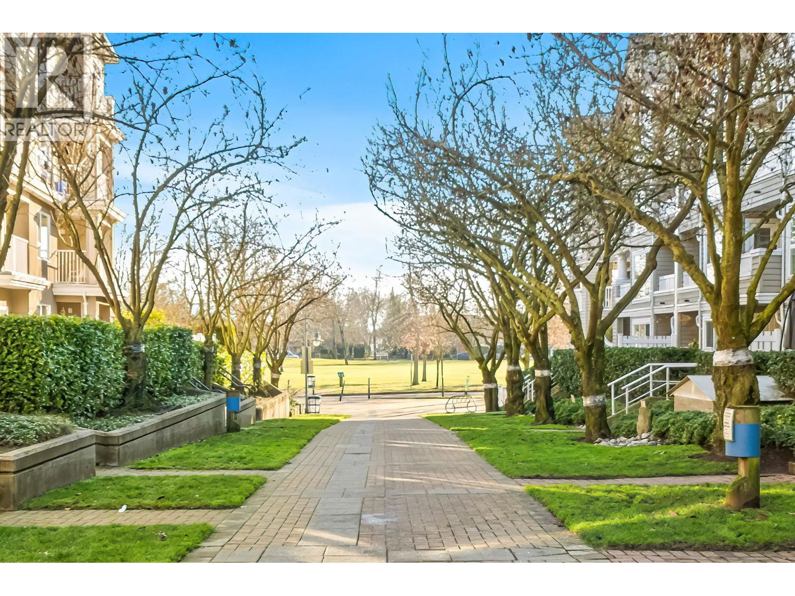 #118-5900 DOVER Crescent, Richmond