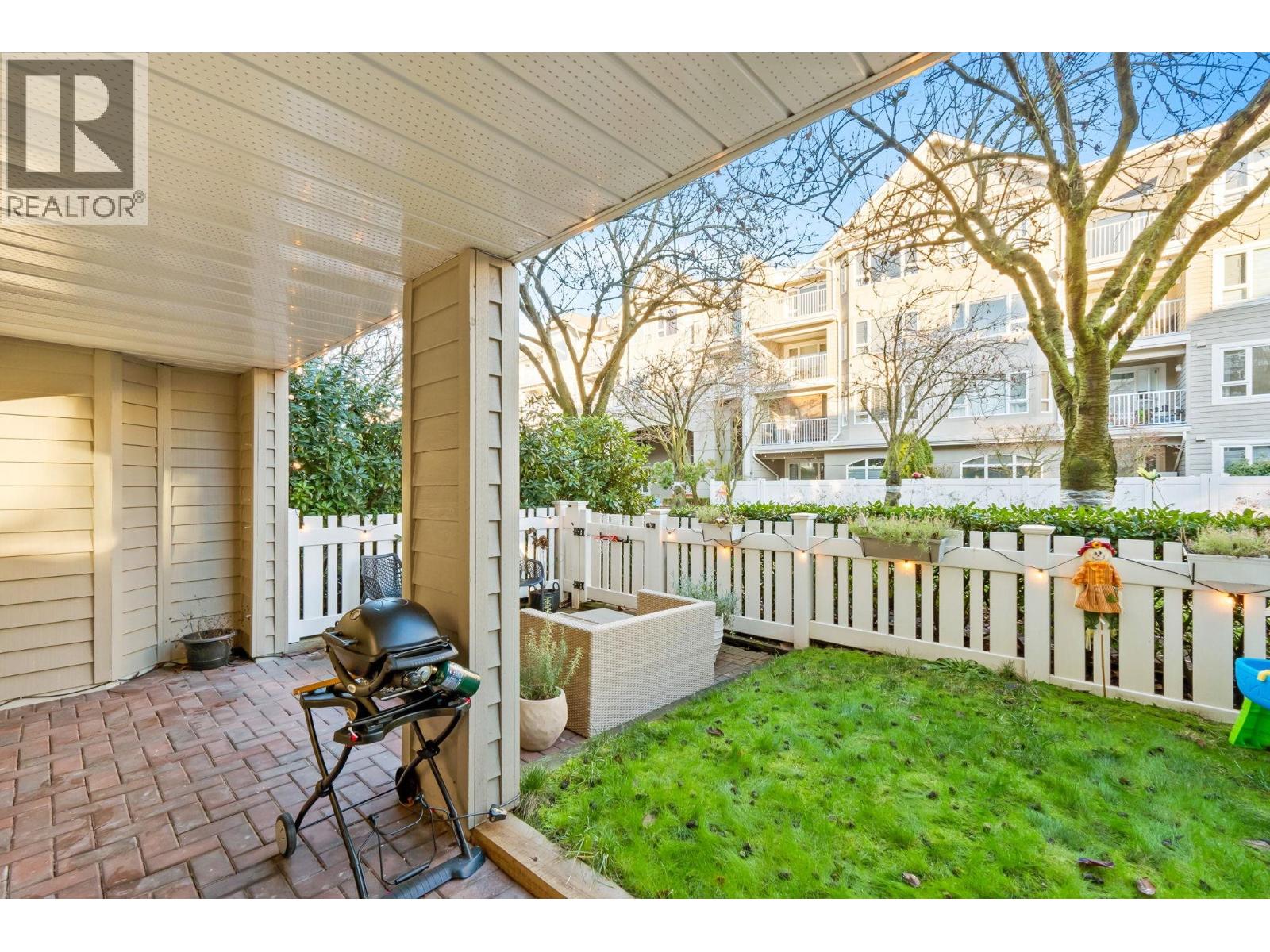 #118-5900 DOVER Crescent, Richmond