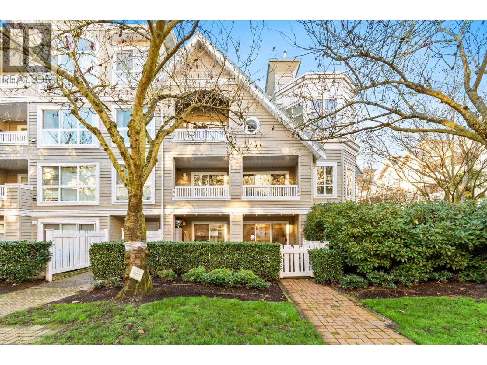 #118-5900 DOVER Crescent, Richmond