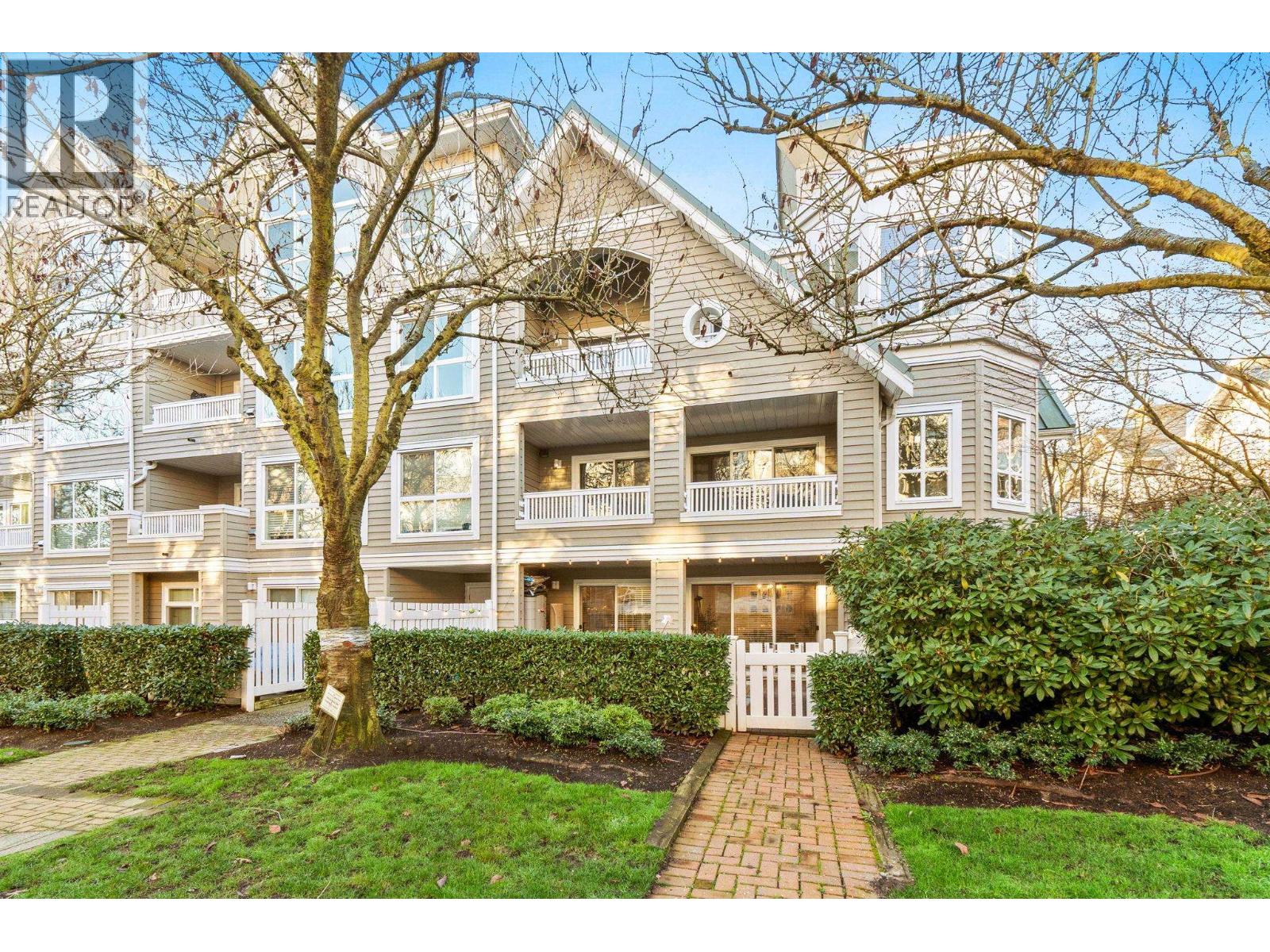 #118-5900 DOVER Crescent, Richmond