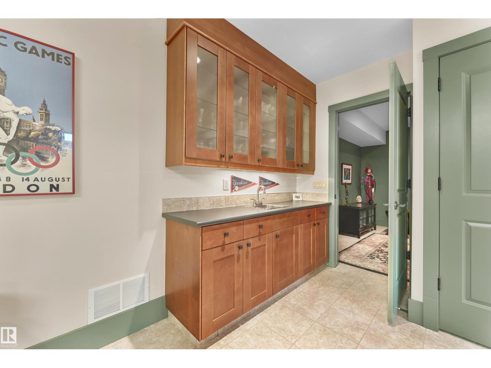 9135 117 ST NW, Edmonton