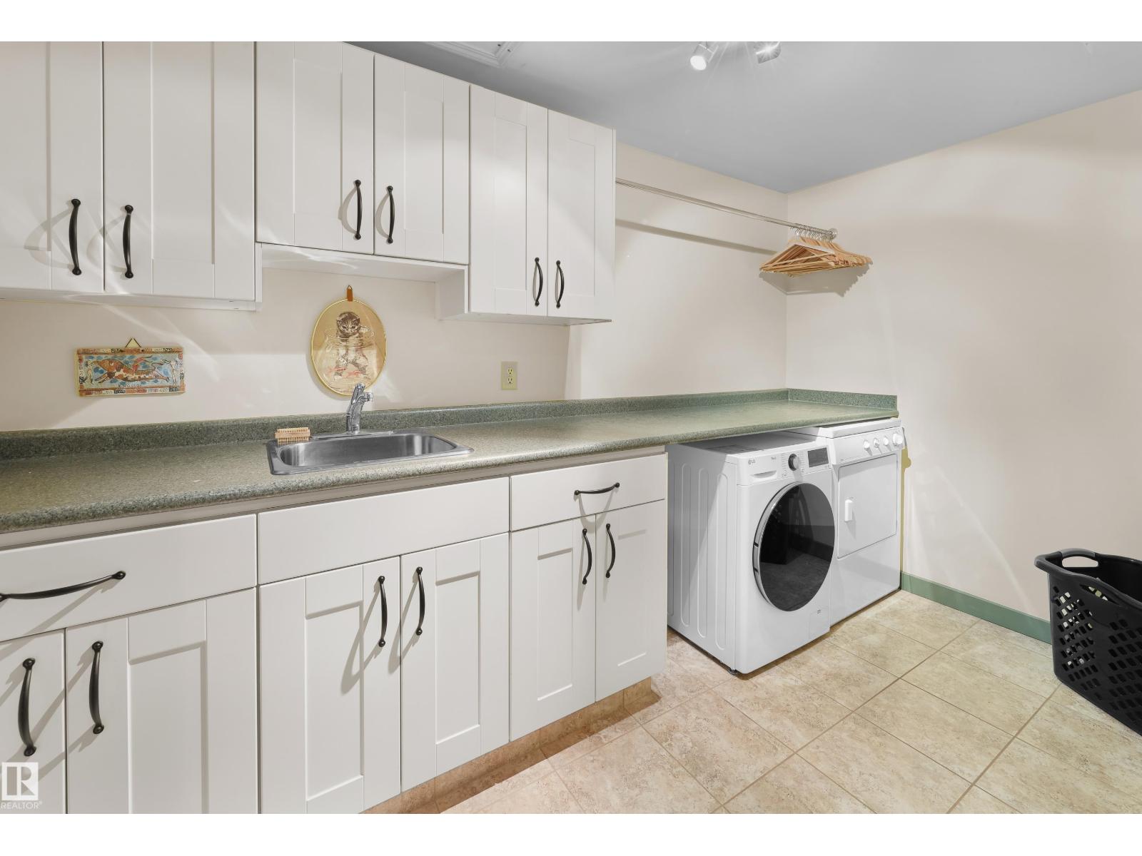 9135 117 ST NW, Edmonton