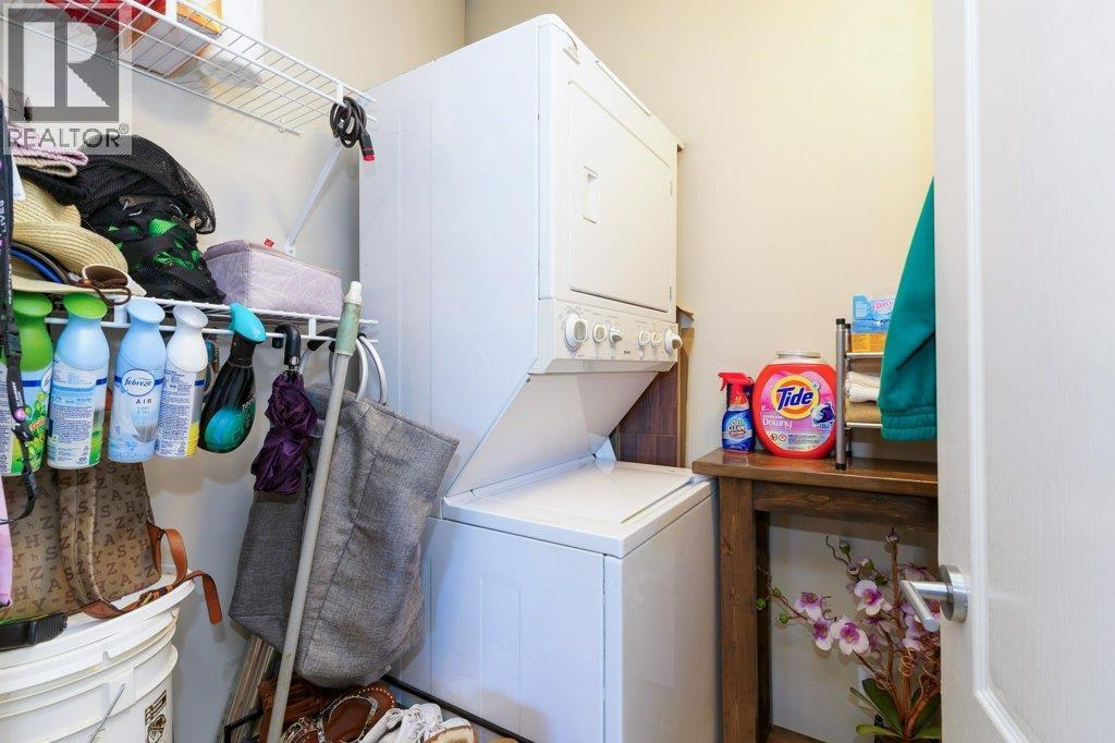 201 22722 LOUGHEED HIGHWAY, Maple Ridge