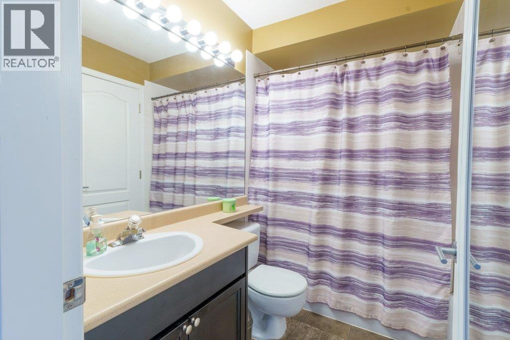 201 22722 LOUGHEED HIGHWAY, Maple Ridge