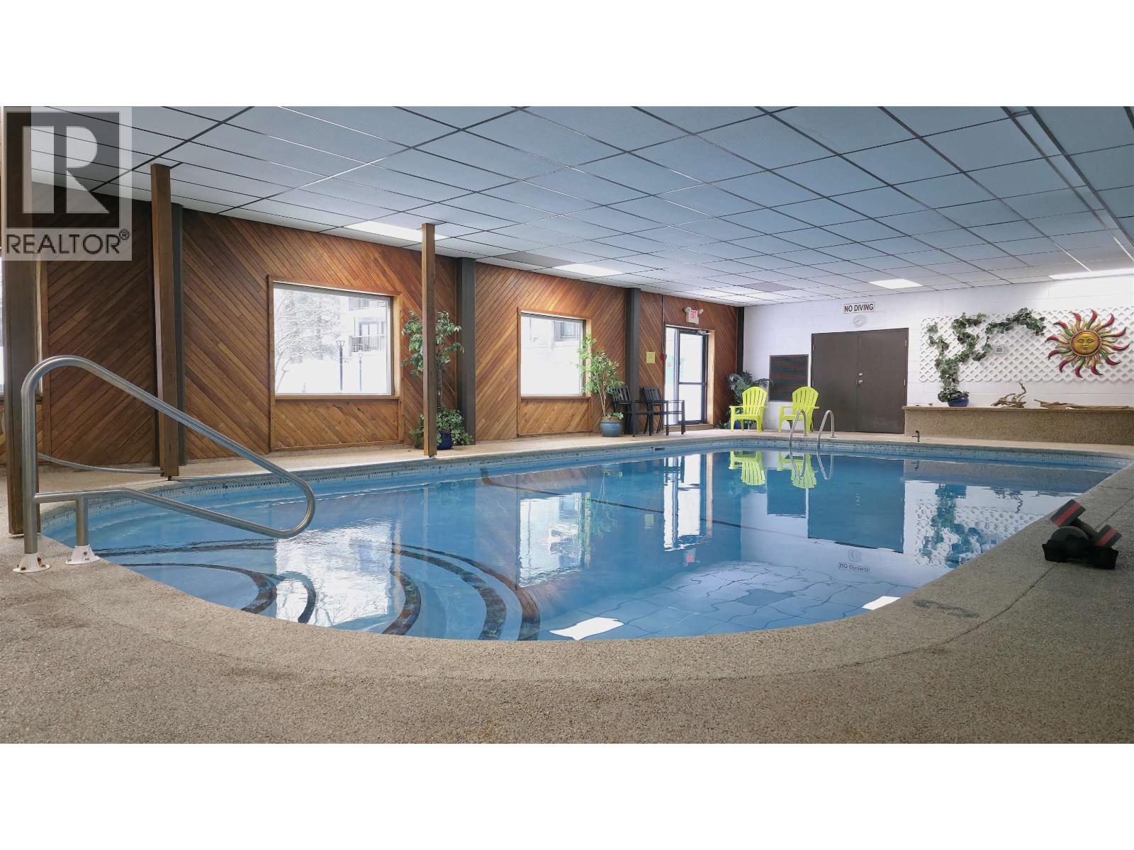 #323 4288 15TH AVENUE - 6