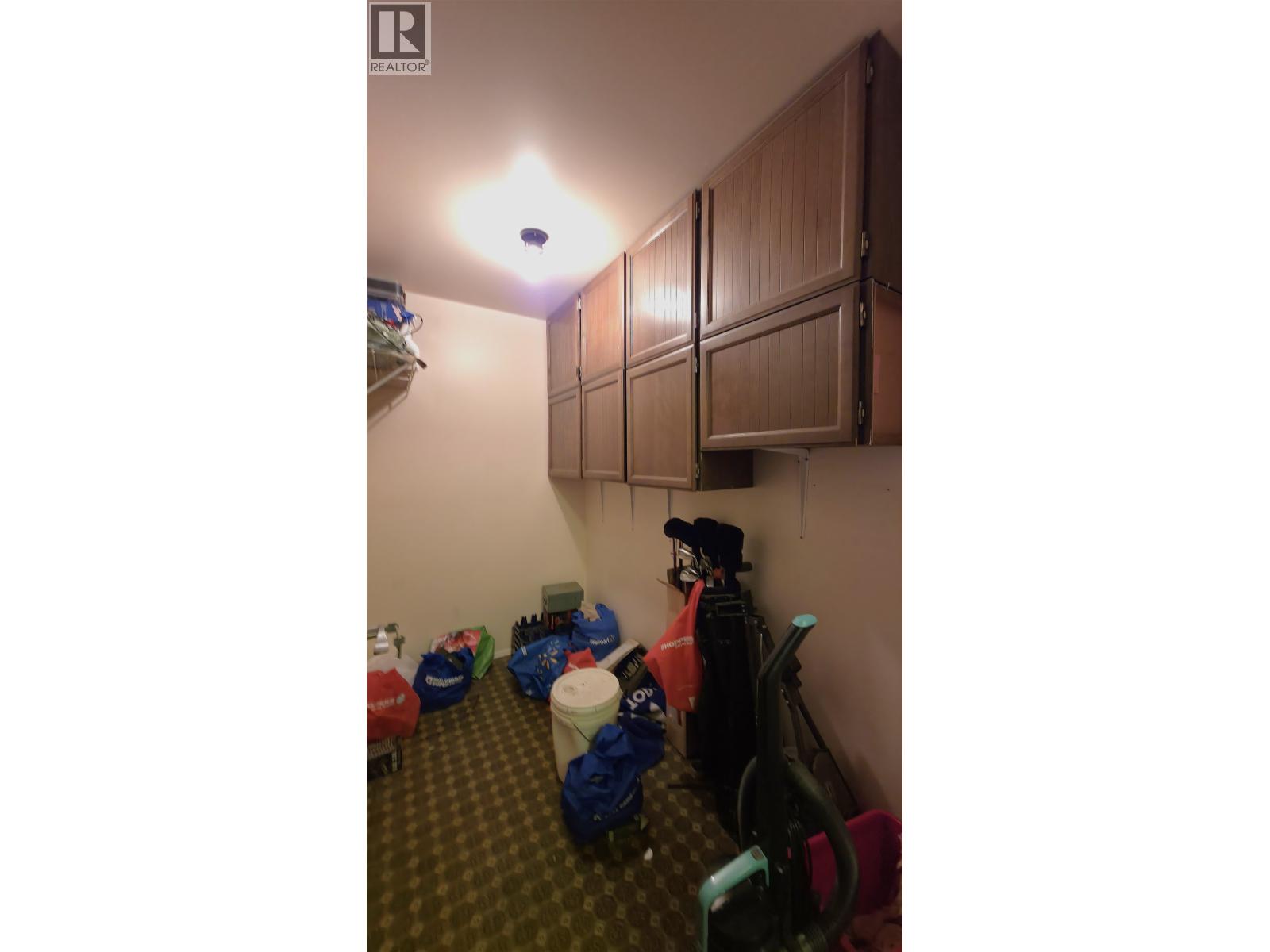 #323 4288 15TH AVENUE - 29
