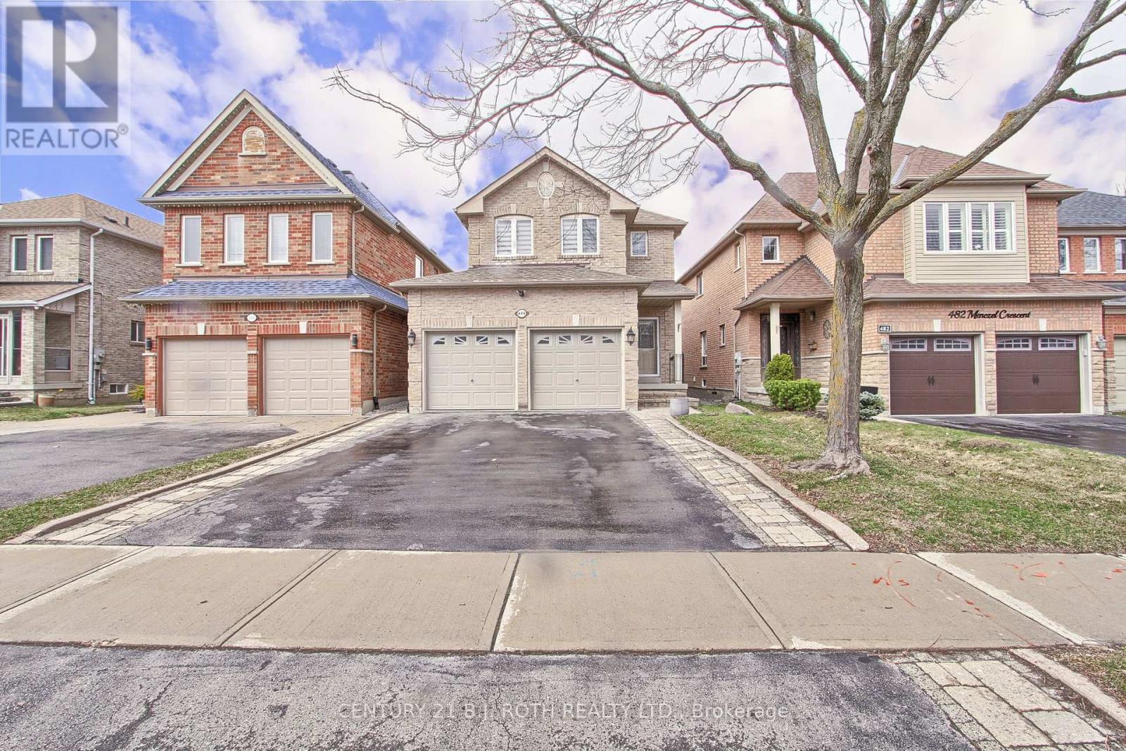 484 MENCZEL CRESCENT - 1