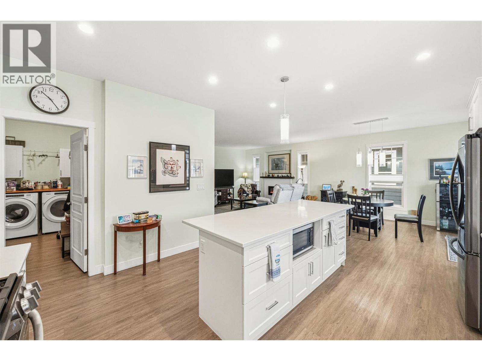 #14 351 Warren Avenue W - 10