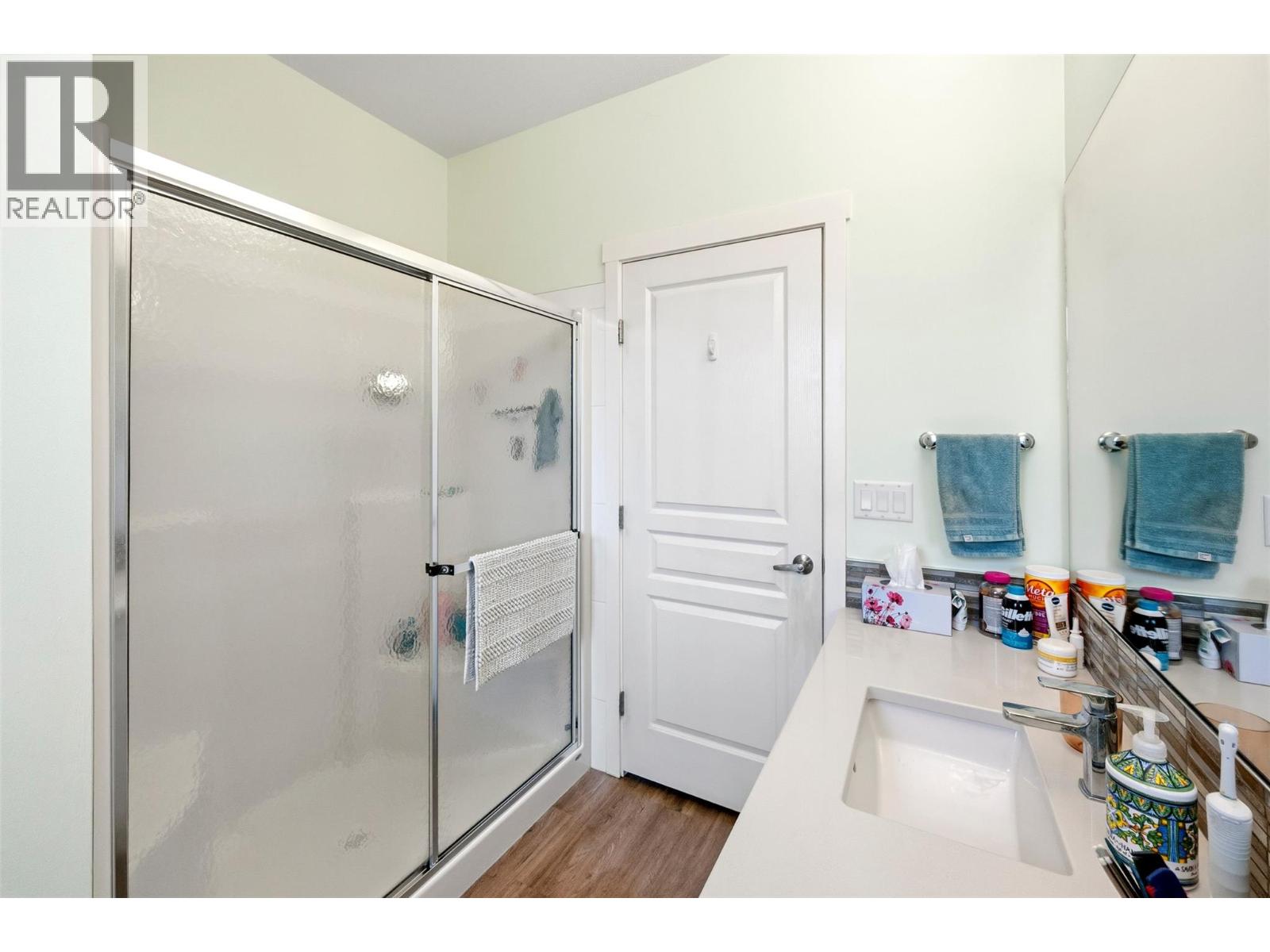 #14 351 Warren Avenue W - 17