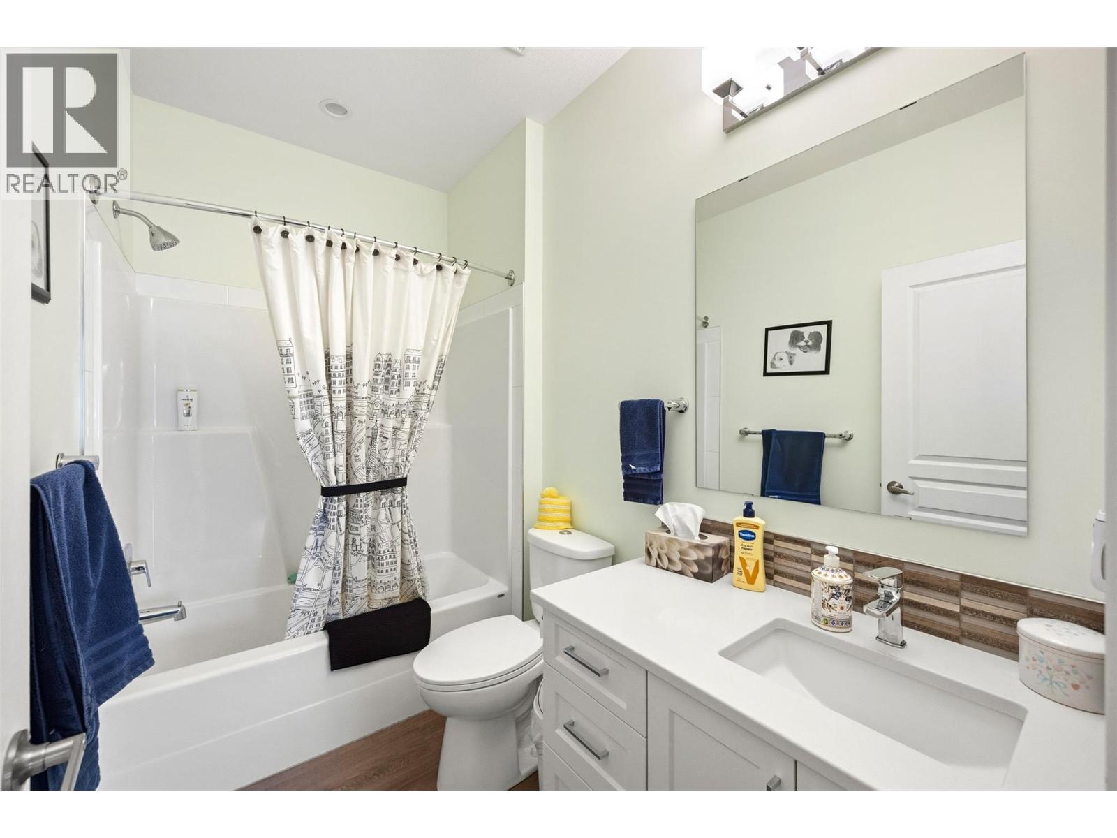 #14 351 Warren Avenue W - 20