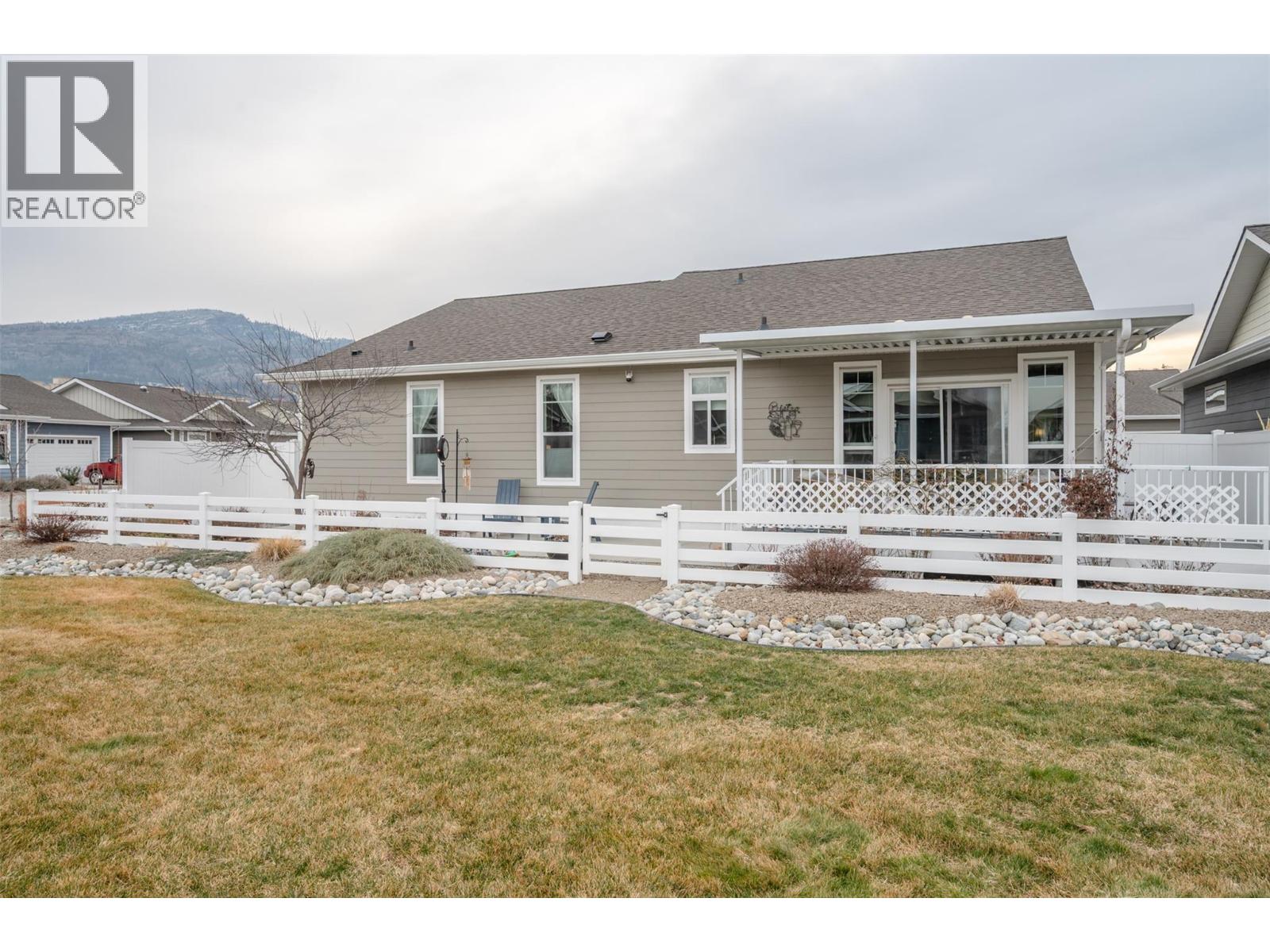 #14 351 Warren Avenue W - 34