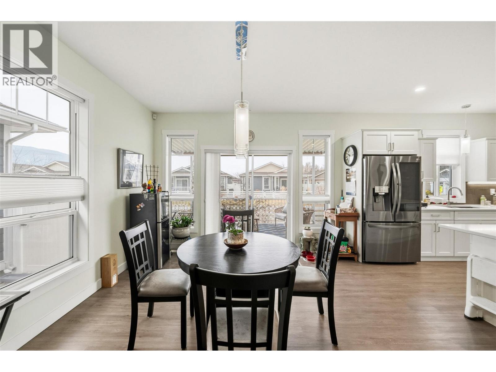 #14 351 Warren Avenue W - 5