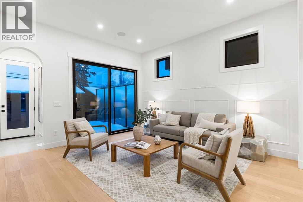 Single Family House for Sale in   Avenue SW Altadore Calgary 