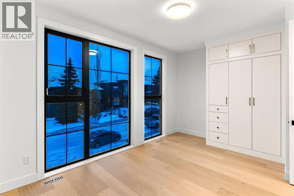 Single Family House for Sale in   Avenue SW Altadore Calgary 