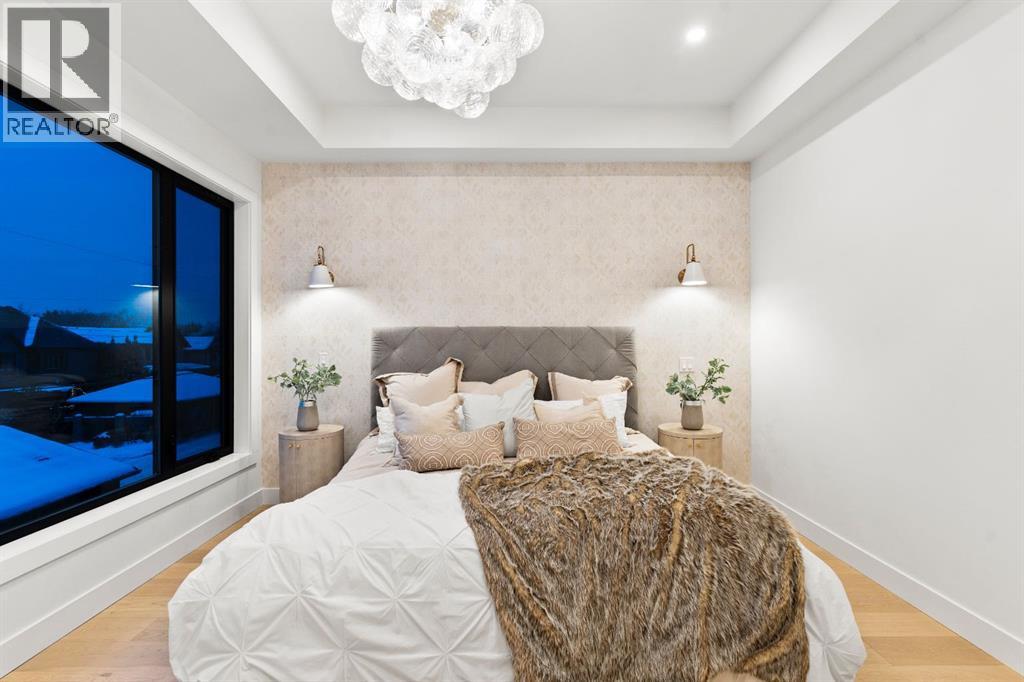 Single Family House for Sale in   Avenue SW Altadore Calgary 