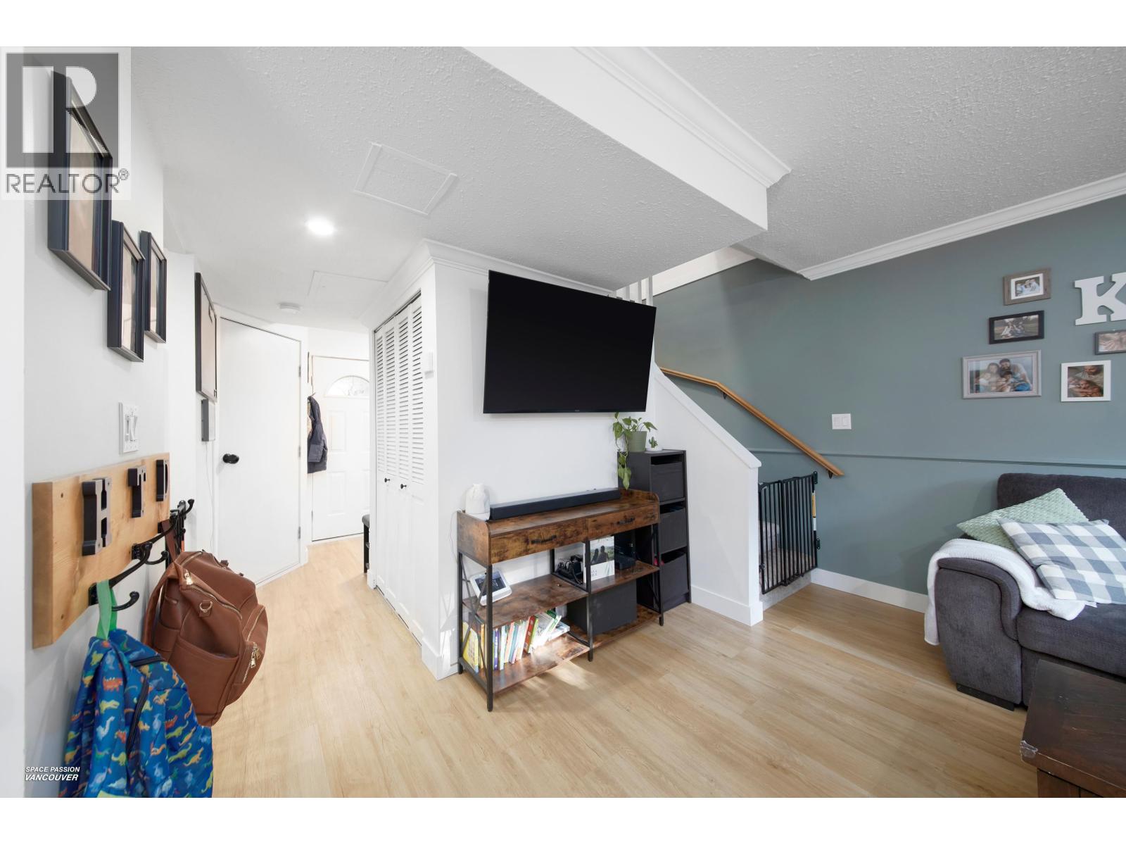 16 21550 CHERRINGTON AVENUE, Maple Ridge