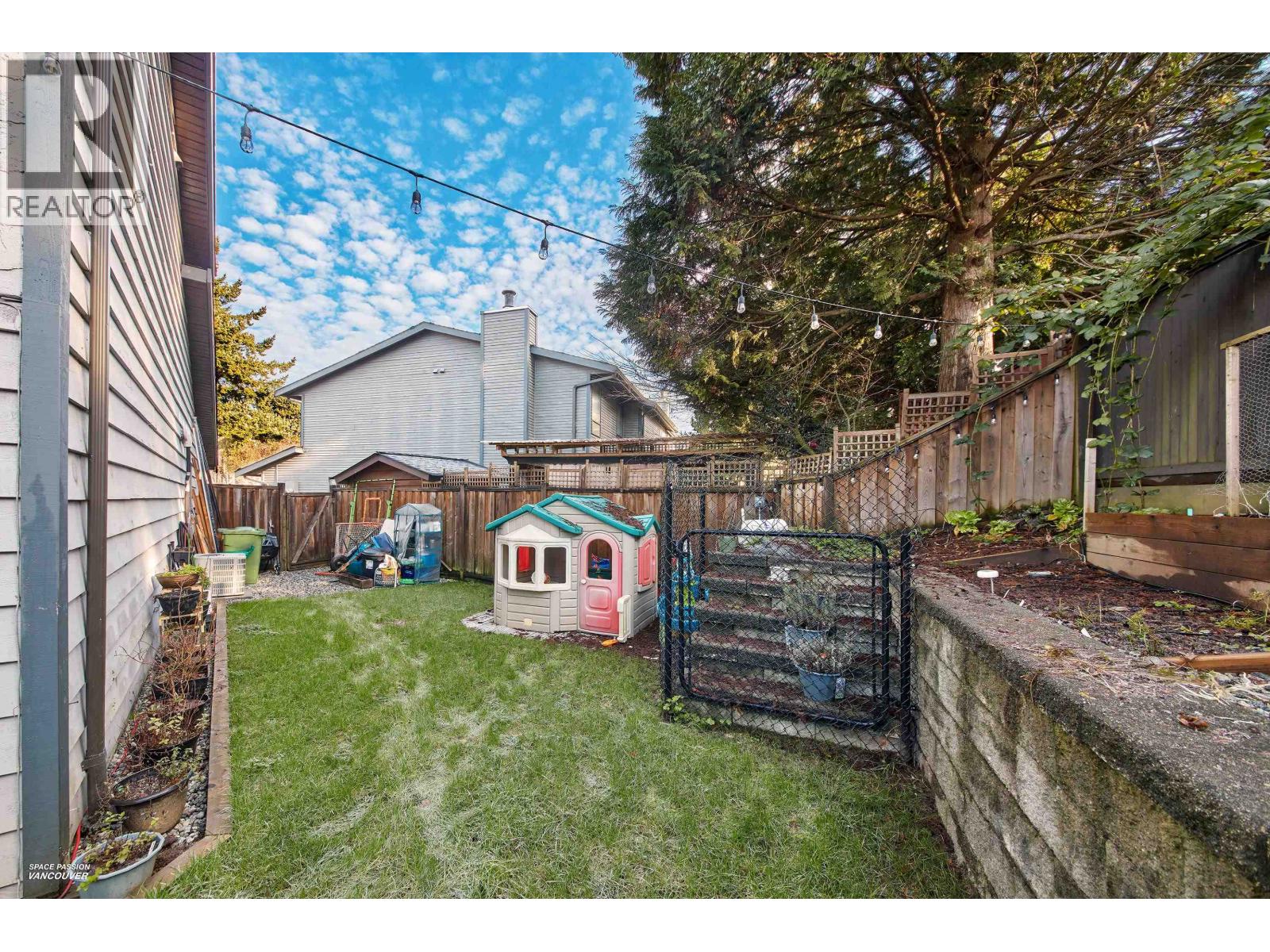 16 21550 CHERRINGTON AVENUE, Maple Ridge