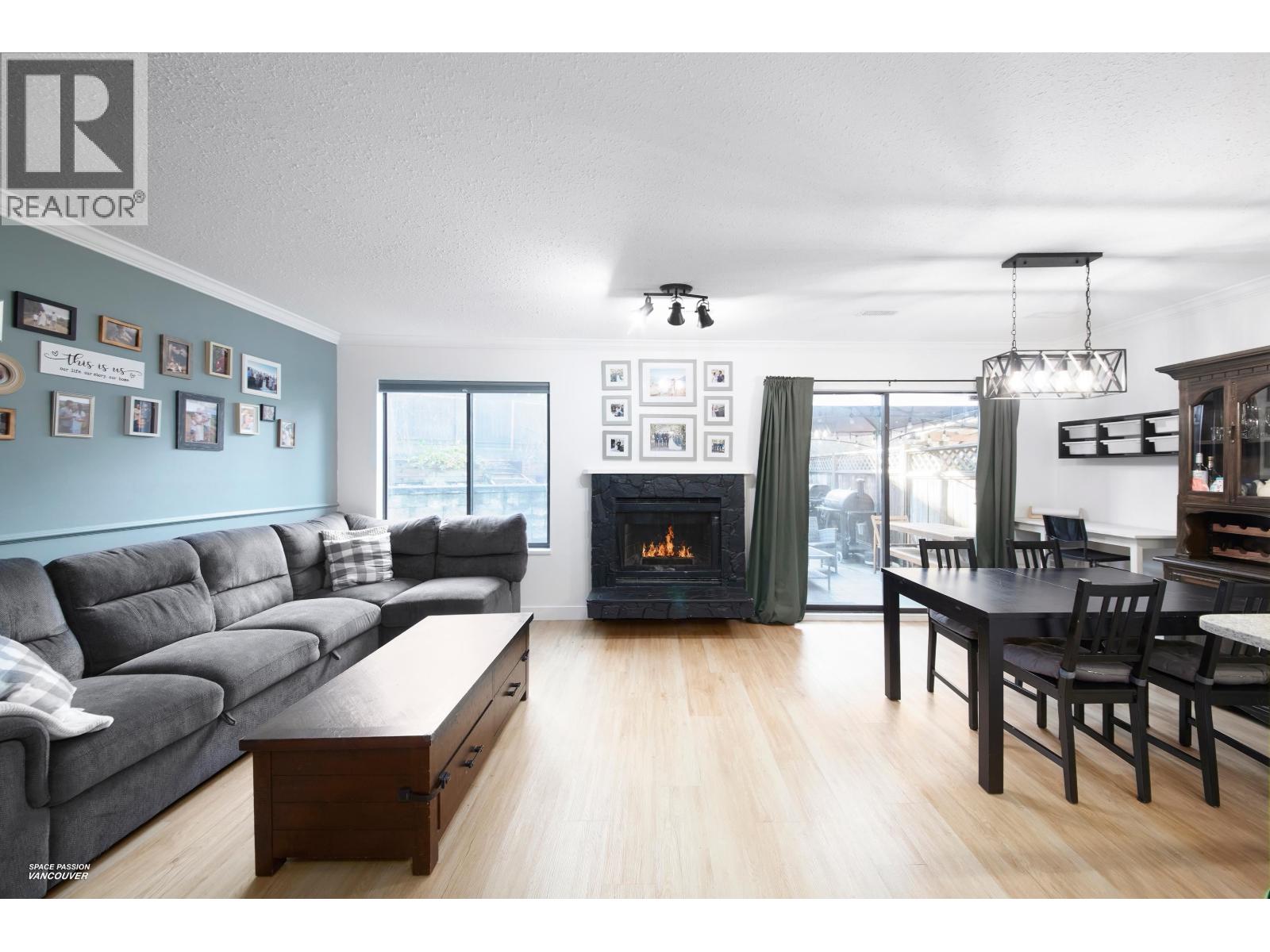 16 21550 CHERRINGTON AVENUE, Maple Ridge