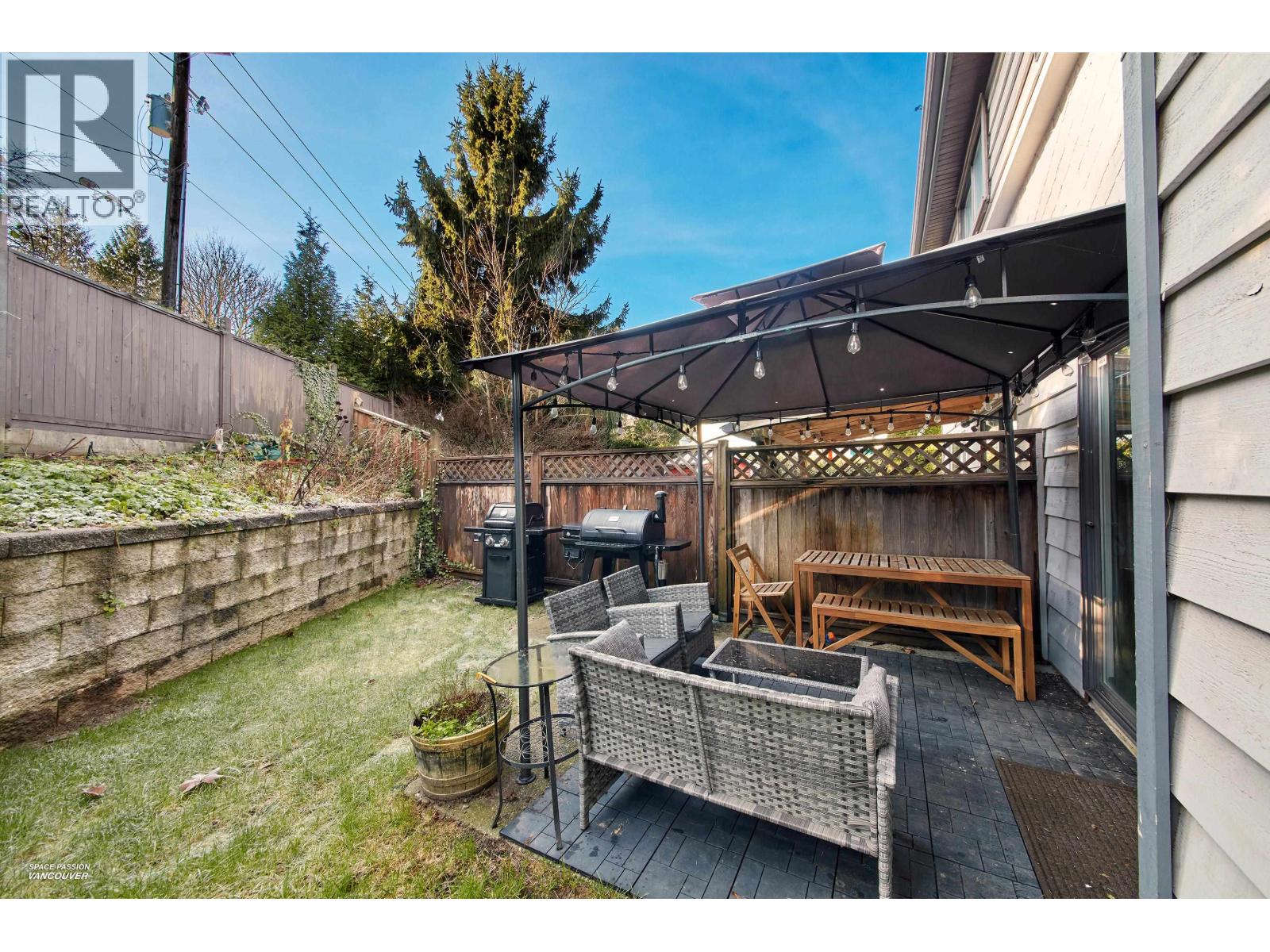 16 21550 CHERRINGTON AVENUE, Maple Ridge