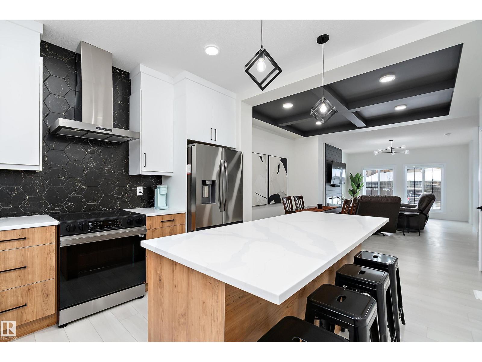 40 CHAMBERY CR, St. Albert