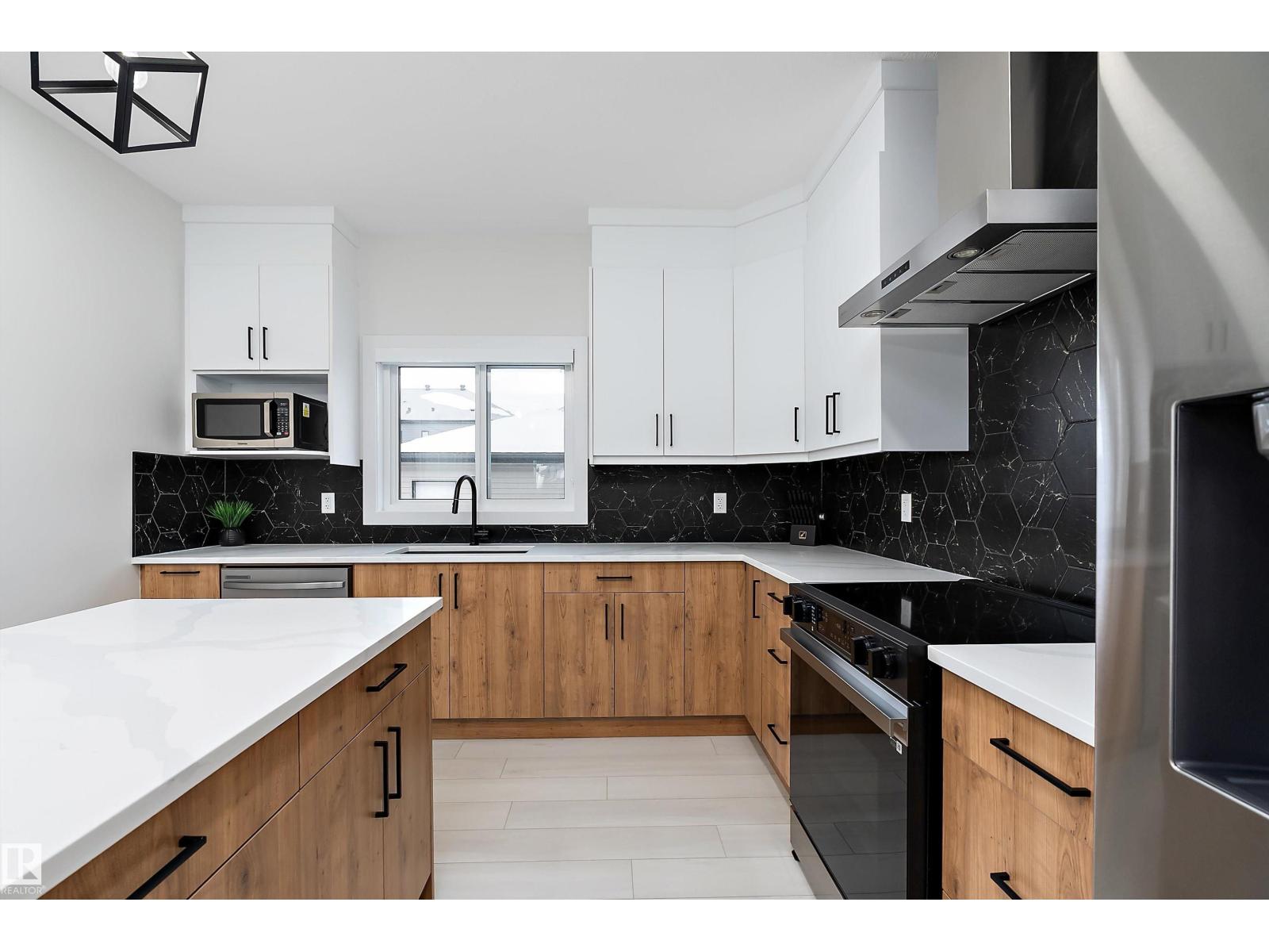 40 CHAMBERY CR, St. Albert