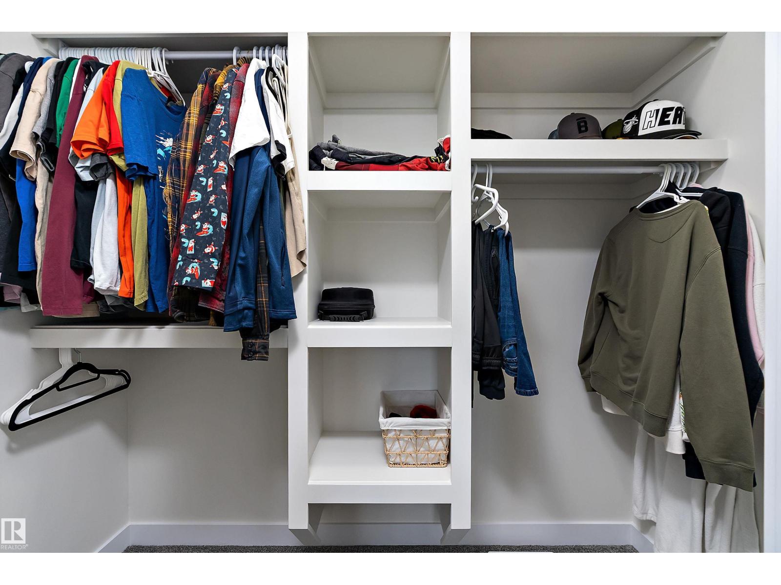 40 CHAMBERY CR, St. Albert