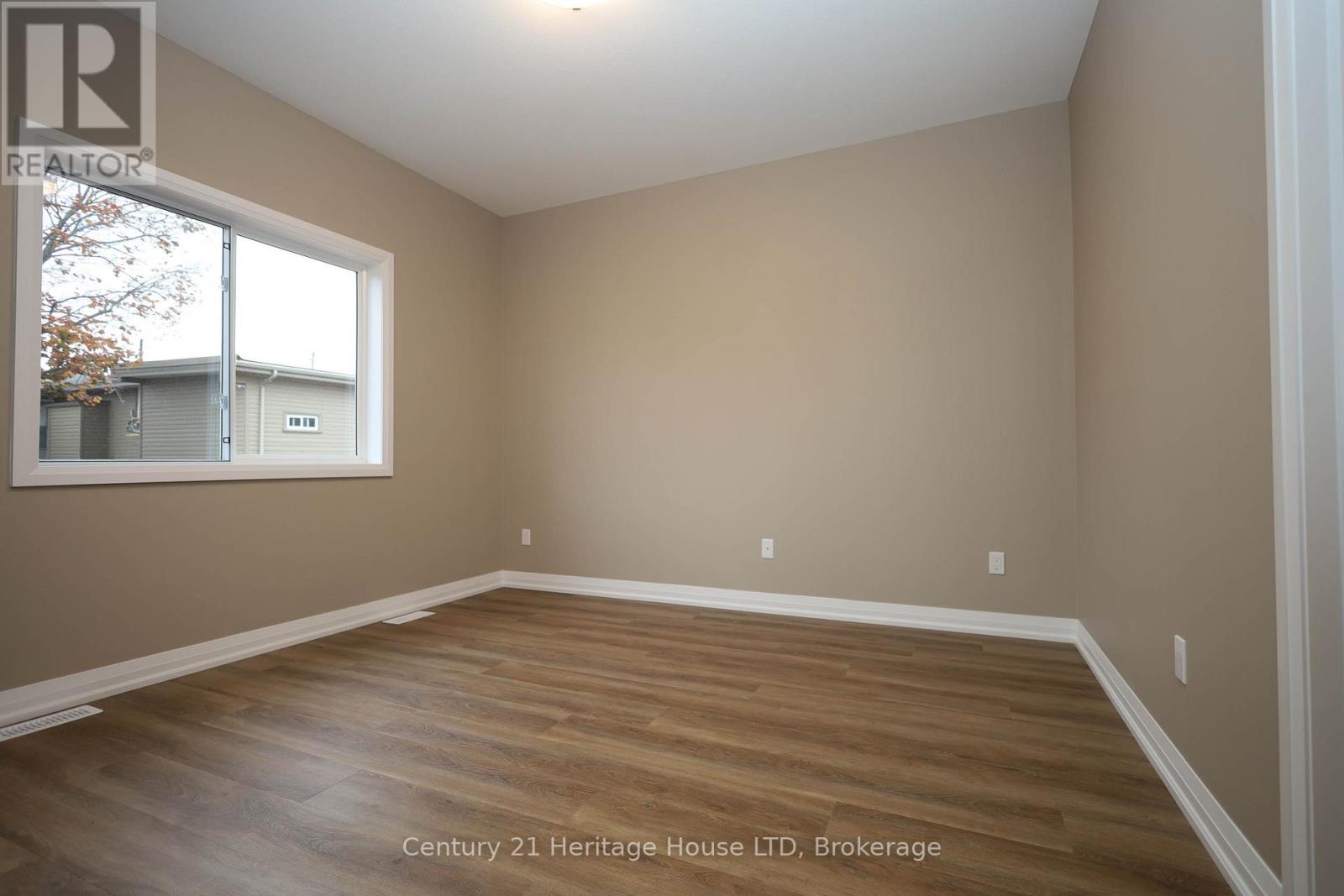 #15 397 GARRISON ROAD - 9
