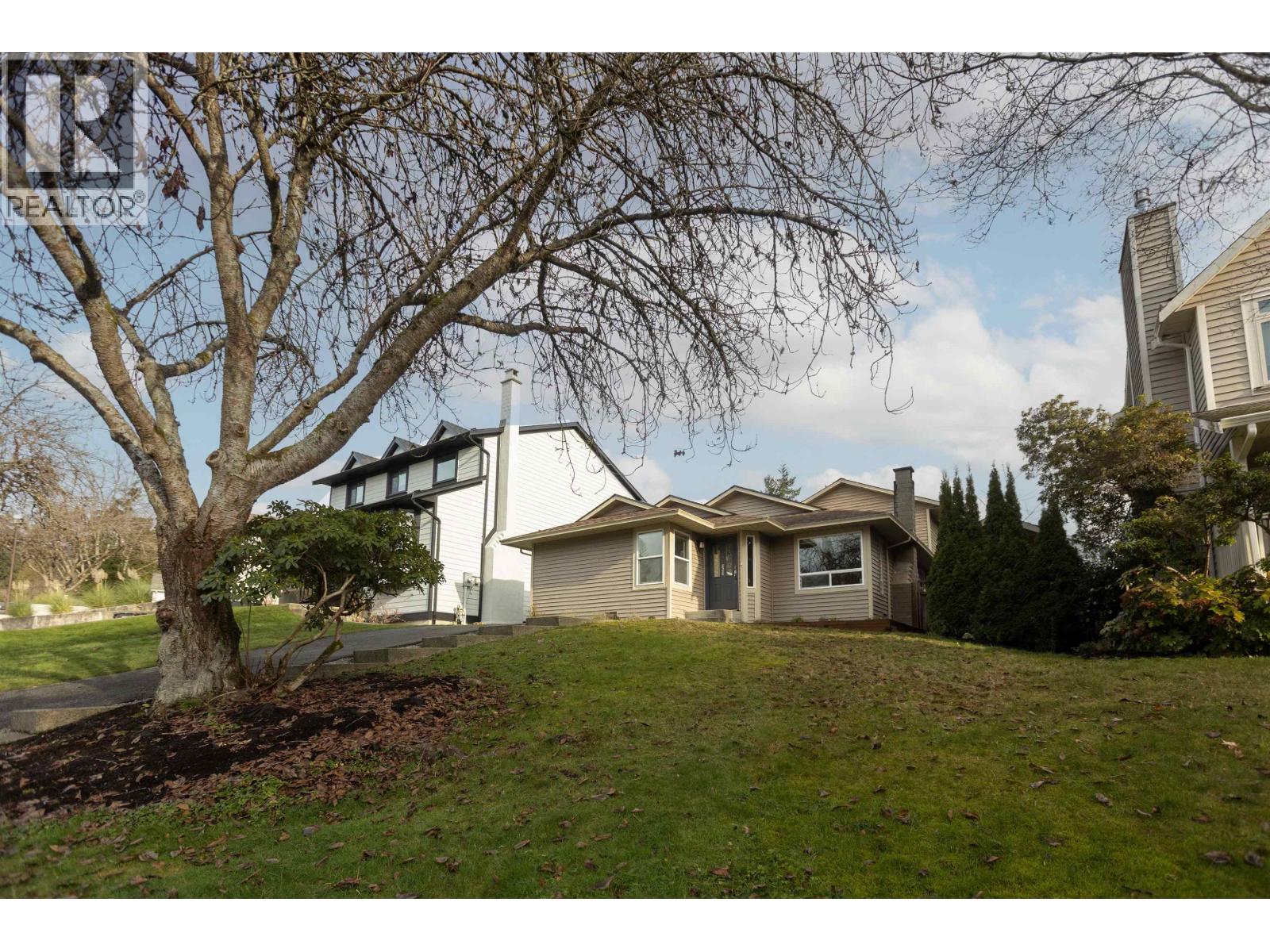 828 NICOLUM COURT, North Vancouver